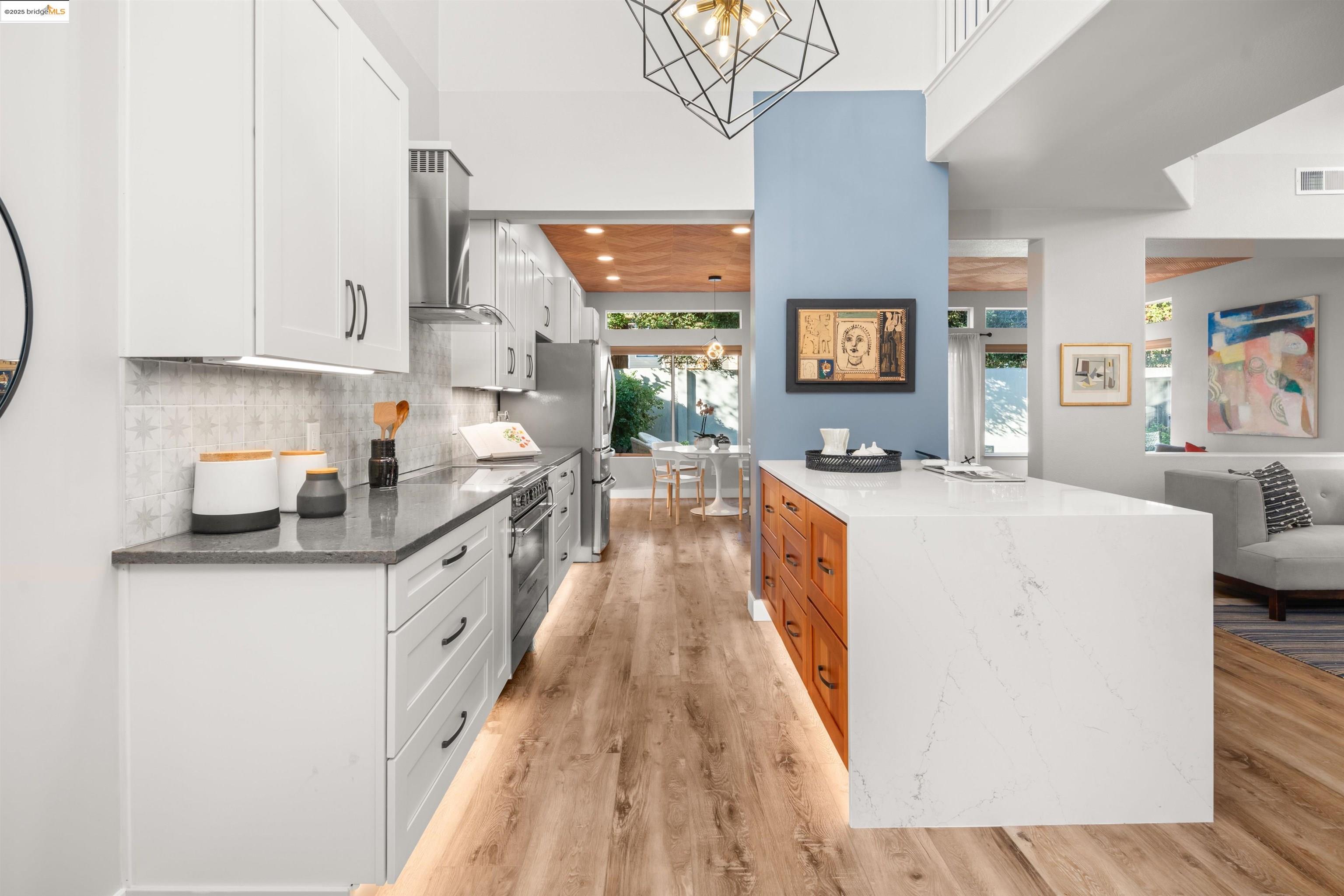 Detail Gallery Image 5 of 60 For 35 Southwind Cir, Richmond,  CA 94804 - 4 Beds | 2/1 Baths