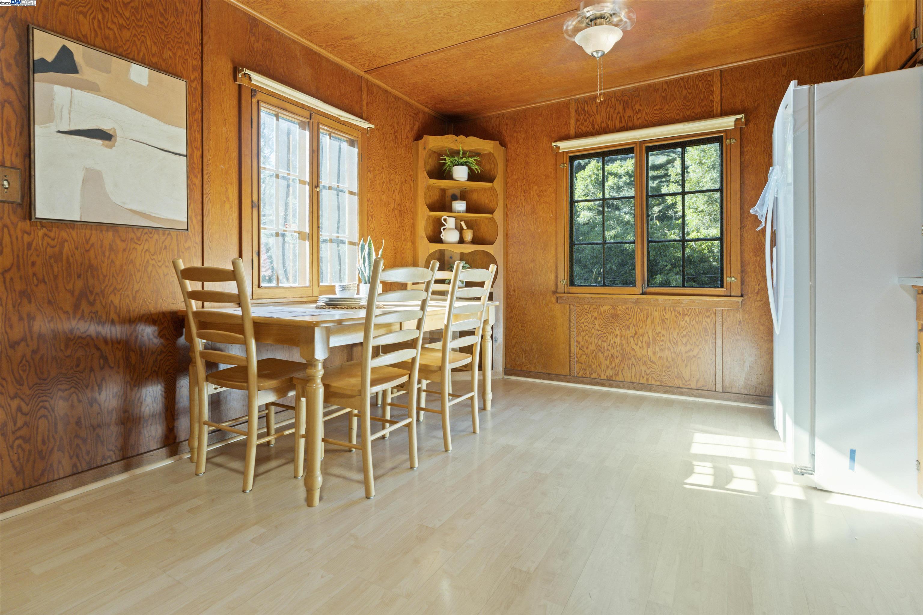 Detail Gallery Image 11 of 41 For 14800 Virginia Ave, Boulder Creek,  CA 95006 - 4 Beds | 3 Baths