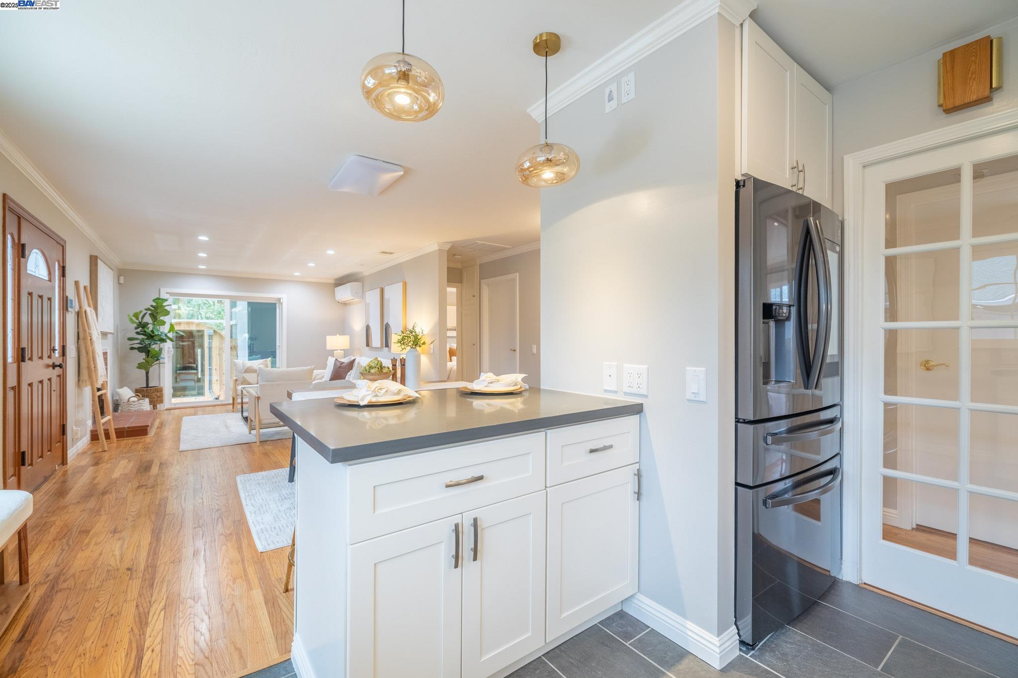 Detail Gallery Image 13 of 47 For 2771 Fleetwood Drive, San Bruno,  CA 94066 - 3 Beds | 2 Baths