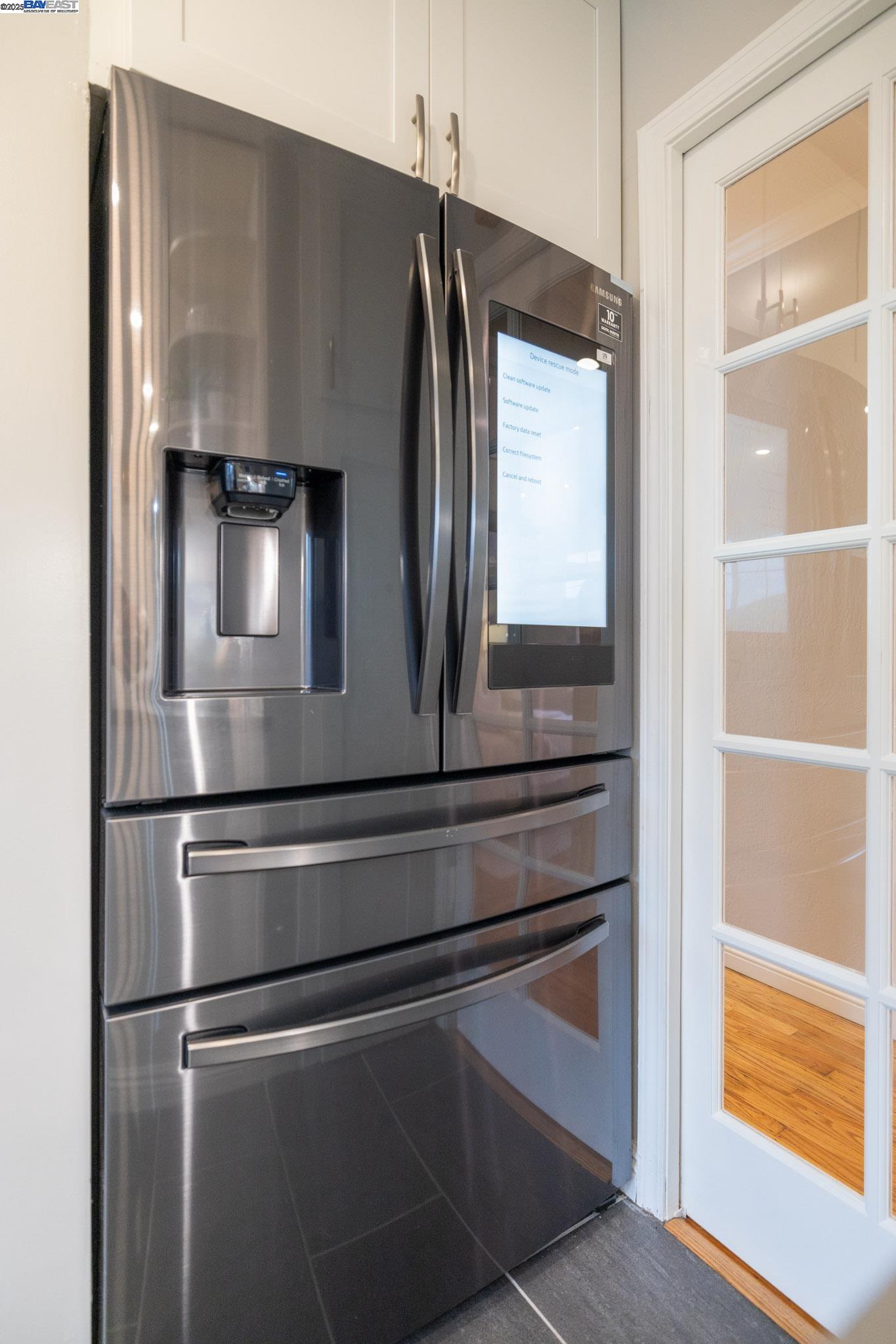 Detail Gallery Image 16 of 47 For 2771 Fleetwood Drive, San Bruno,  CA 94066 - 3 Beds | 2 Baths