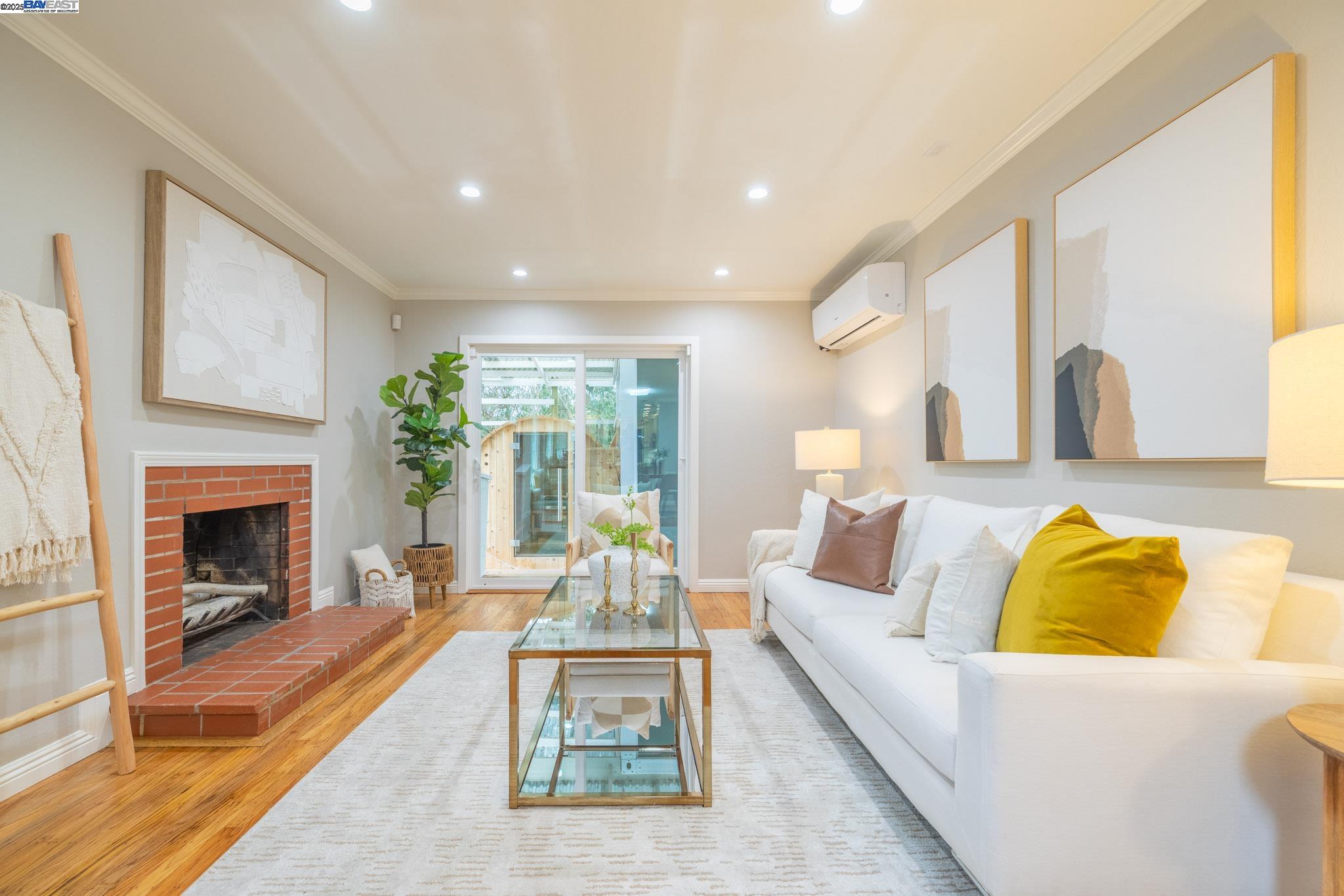 Detail Gallery Image 4 of 47 For 2771 Fleetwood Drive, San Bruno,  CA 94066 - 3 Beds | 2 Baths