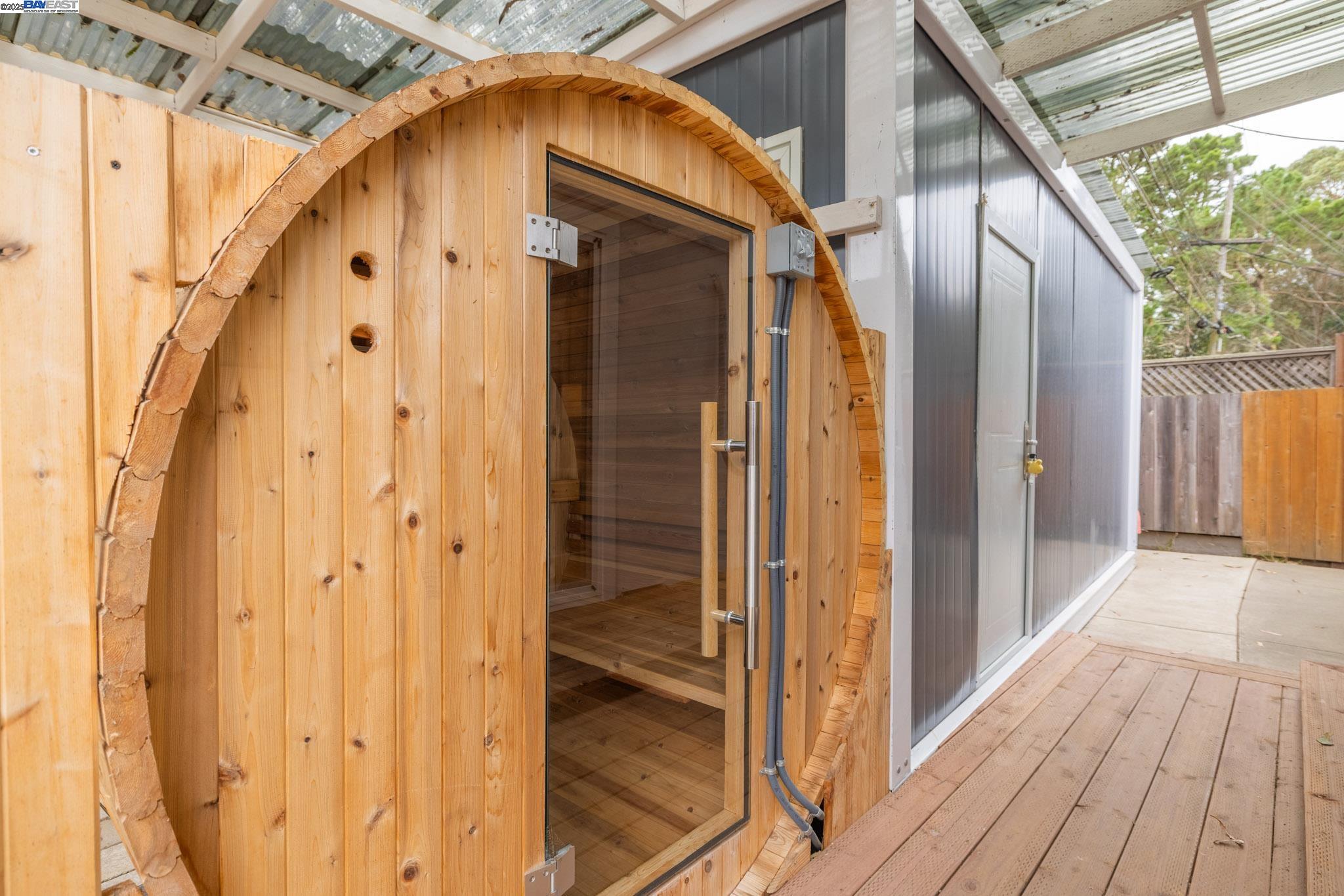 Detail Gallery Image 40 of 47 For 2771 Fleetwood Drive, San Bruno,  CA 94066 - 3 Beds | 2 Baths