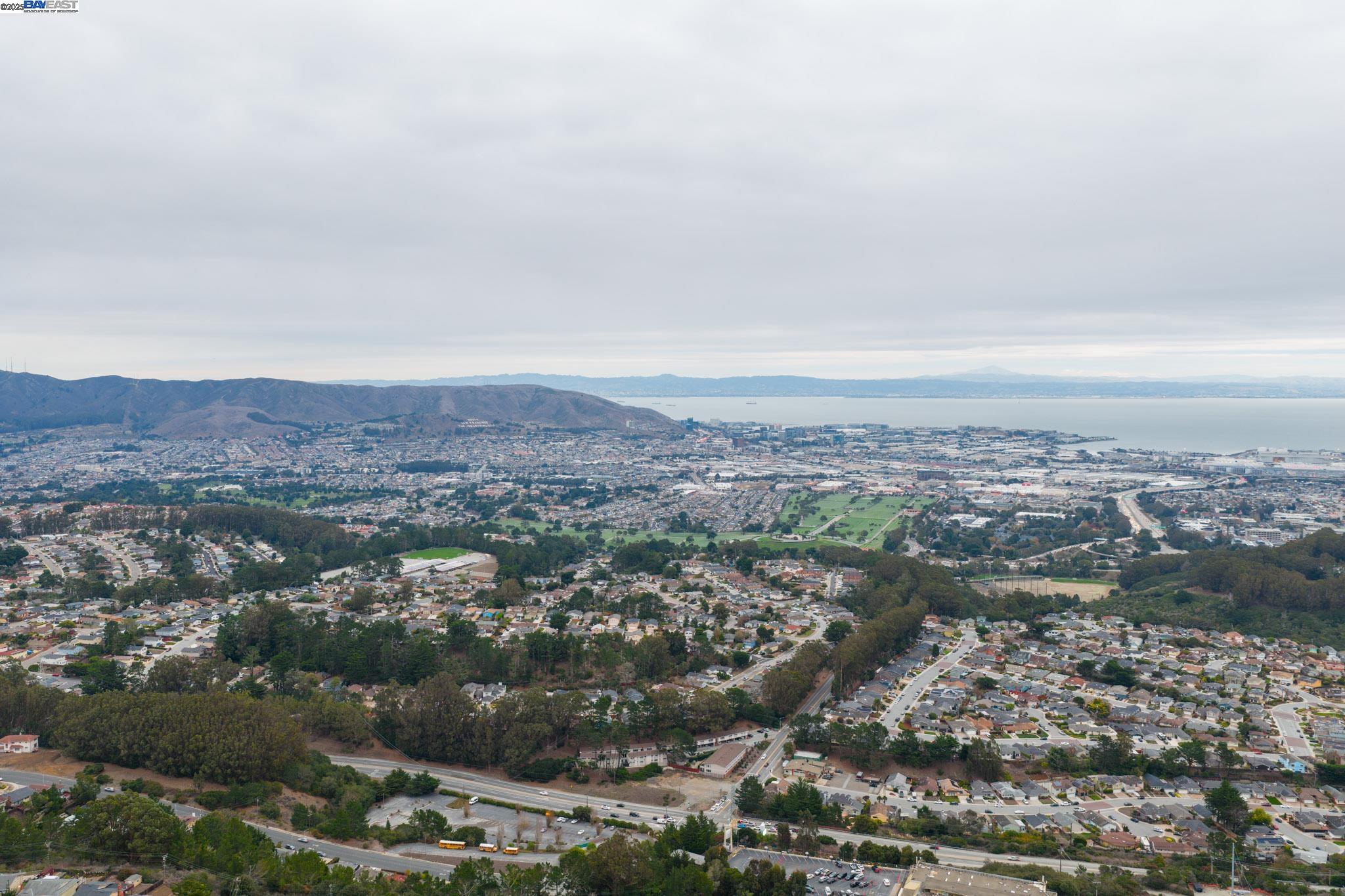 Detail Gallery Image 47 of 47 For 2771 Fleetwood Drive, San Bruno,  CA 94066 - 3 Beds | 2 Baths