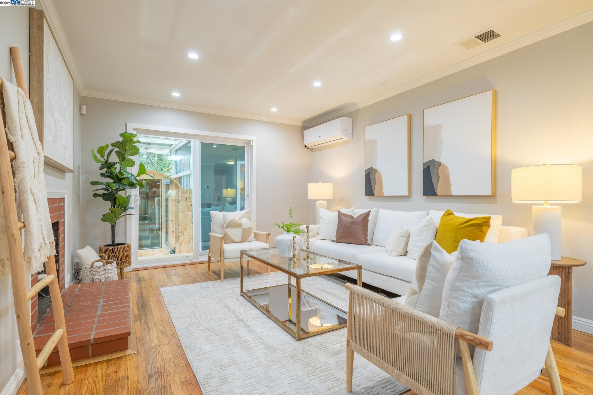 Detail Gallery Image 6 of 47 For 2771 Fleetwood Drive, San Bruno,  CA 94066 - 3 Beds | 2 Baths