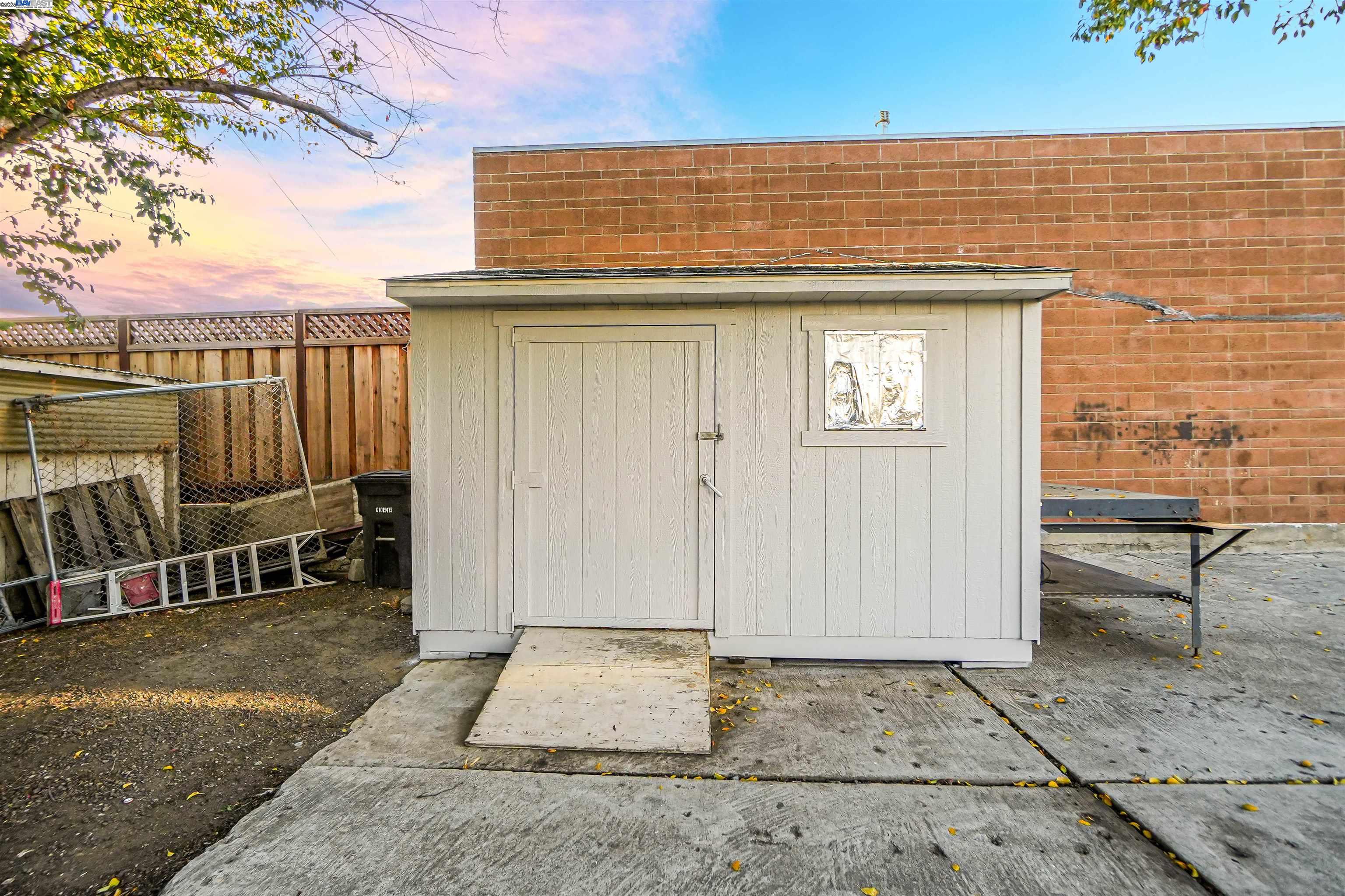 Detail Gallery Image 27 of 35 For 25007 Oneil Ave, Hayward,  CA 94544 - 1 Beds | 1 Baths