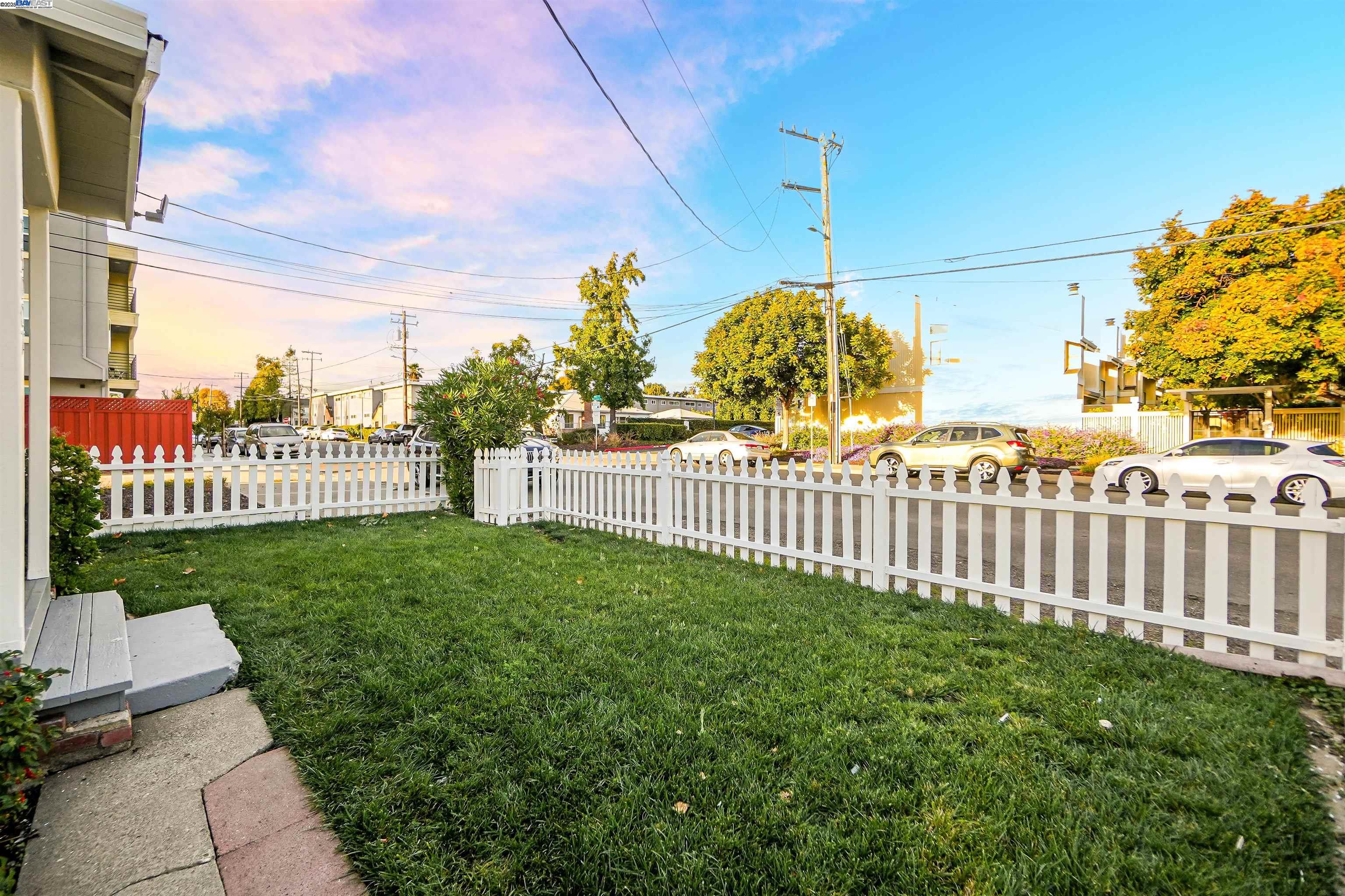 Detail Gallery Image 5 of 35 For 25007 Oneil Ave, Hayward,  CA 94544 - 1 Beds | 1 Baths