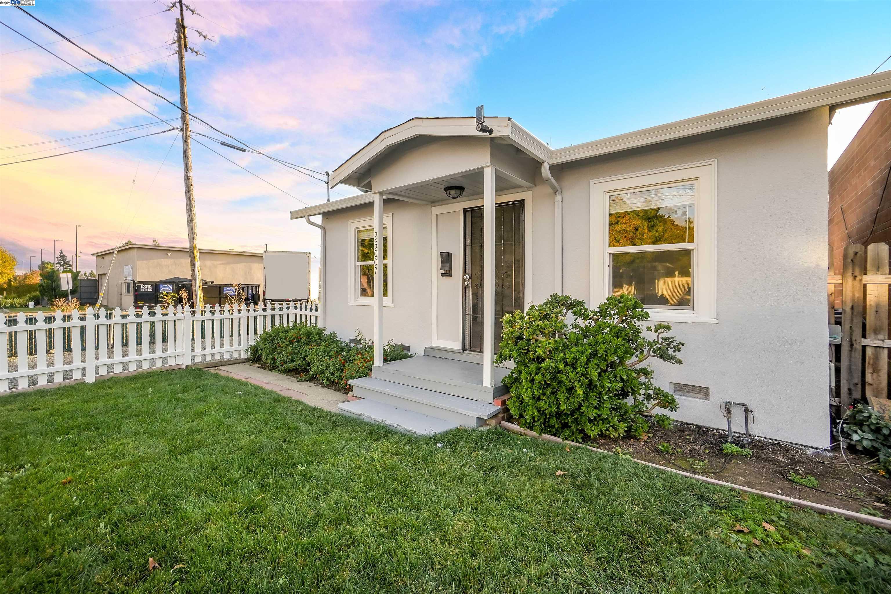 Detail Gallery Image 6 of 35 For 25007 Oneil Ave, Hayward,  CA 94544 - 1 Beds | 1 Baths