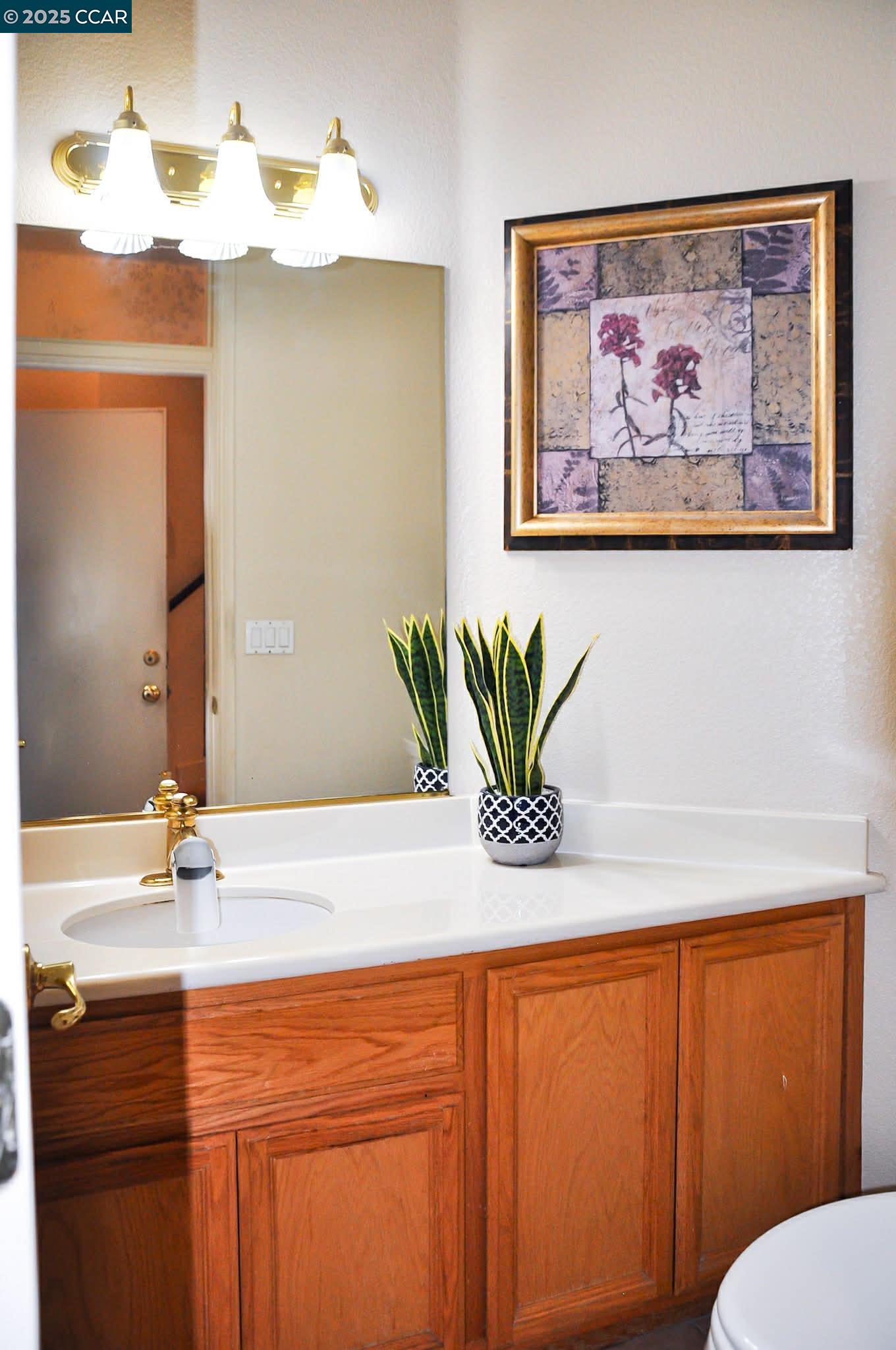 Detail Gallery Image 8 of 32 For 7809 Caracena Ct, Vallejo,  CA 94591 - 3 Beds | 2/1 Baths