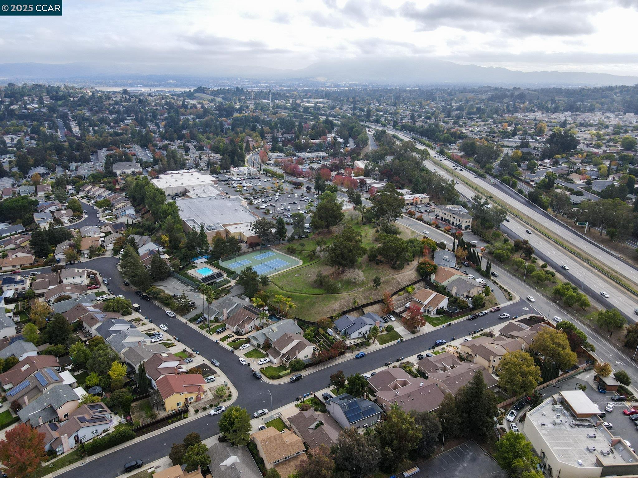 Detail Gallery Image 44 of 45 For 4962 Shadowfalls Dr, Martinez,  CA 94553 - 4 Beds | 2 Baths