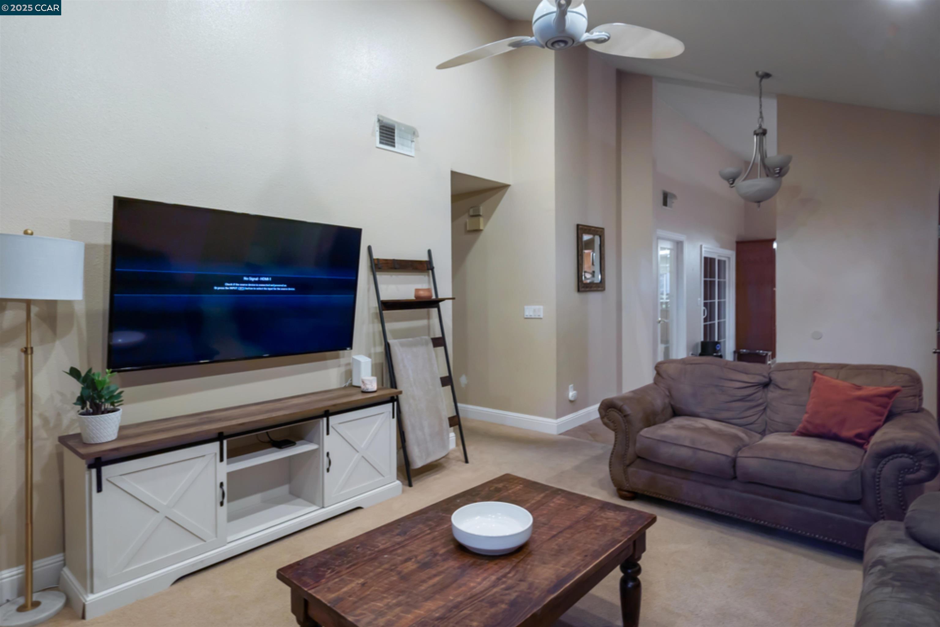 Detail Gallery Image 9 of 45 For 4962 Shadowfalls Dr, Martinez,  CA 94553 - 4 Beds | 2 Baths