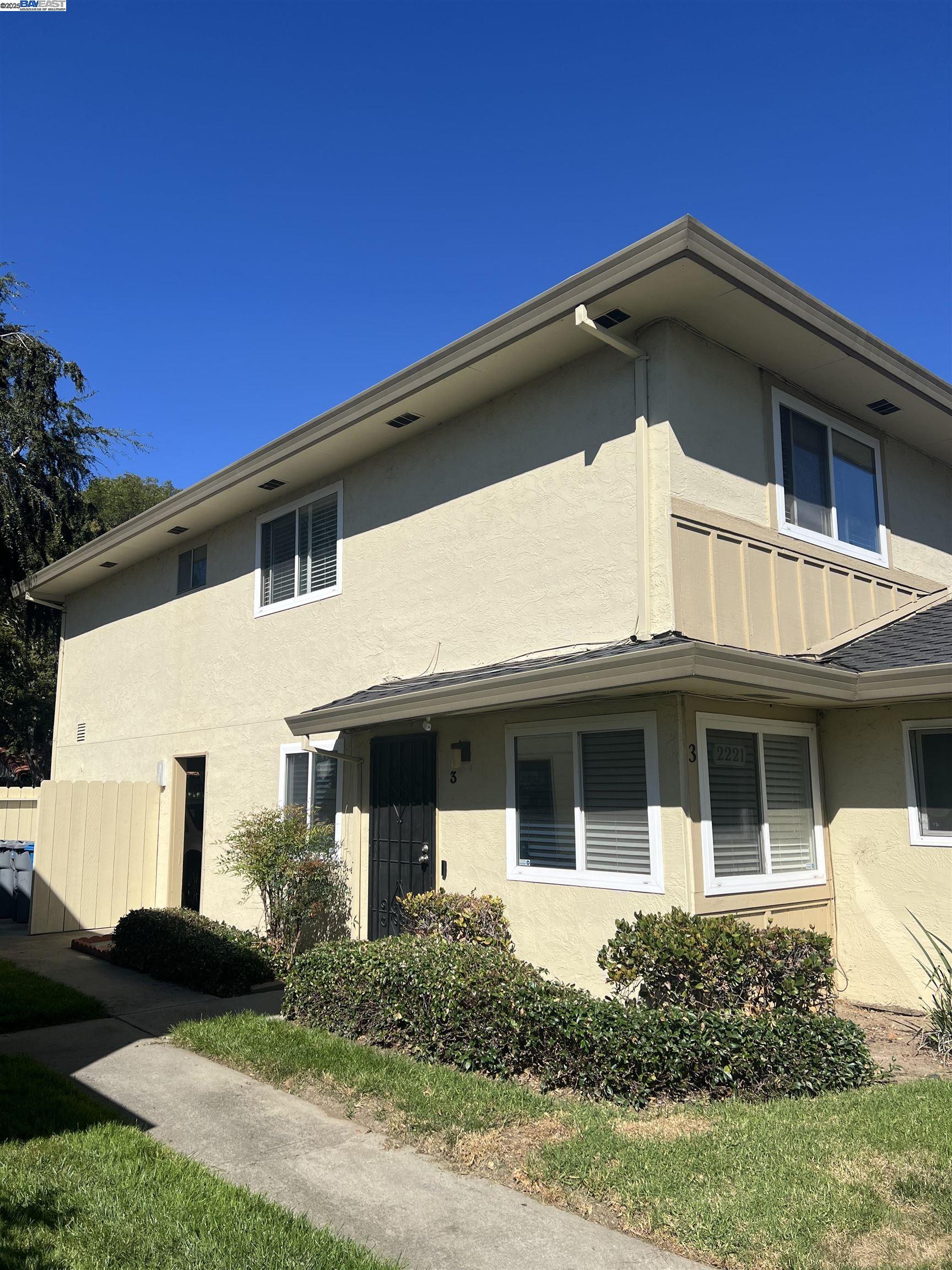 Detail Gallery Image 2 of 11 For 2221 Partridge Way #3,  Union City,  CA 94587 - 2 Beds | 1 Baths