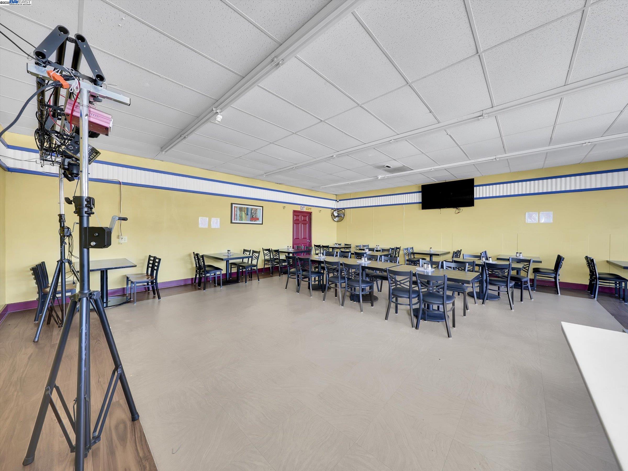 Detail Gallery Image 12 of 45 For , Hayward,  CA 94541 - – Beds | – Baths