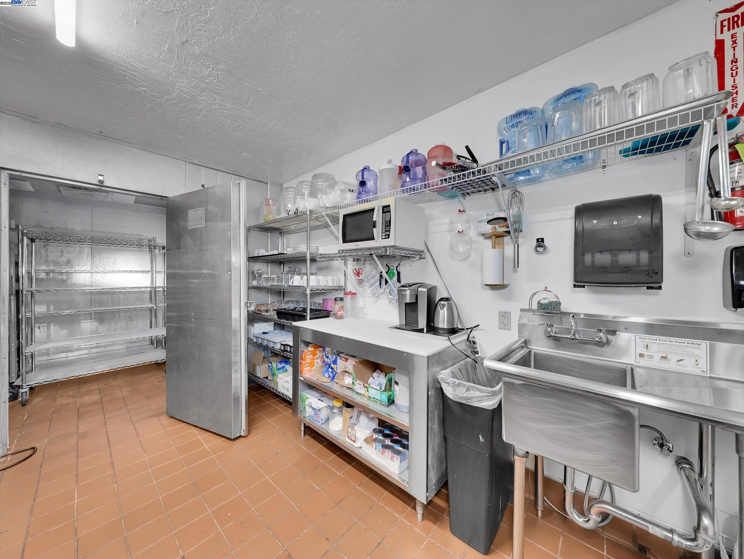 Detail Gallery Image 24 of 45 For , Hayward,  CA 94541 - – Beds | – Baths