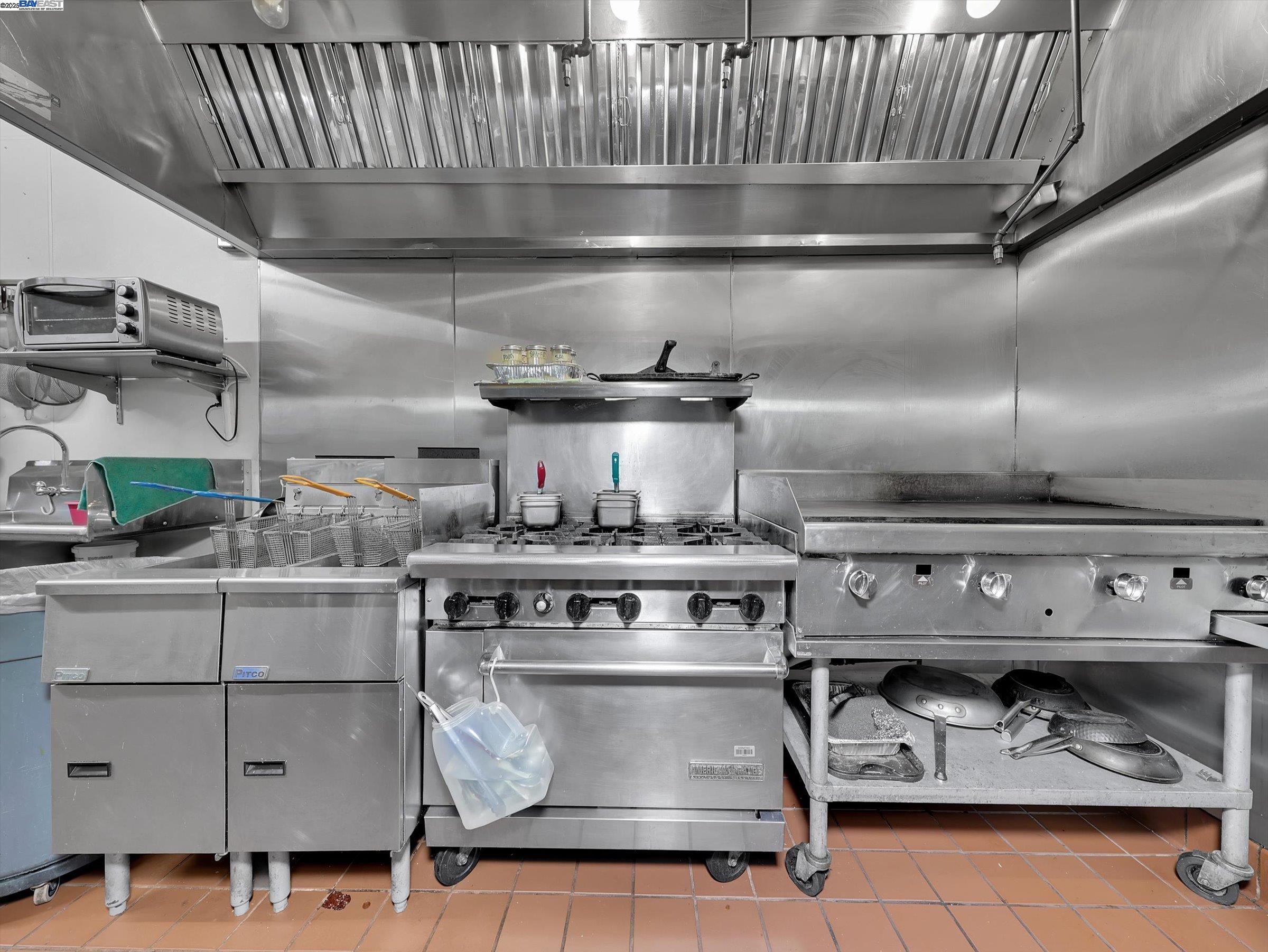 Detail Gallery Image 26 of 45 For , Hayward,  CA 94541 - – Beds | – Baths