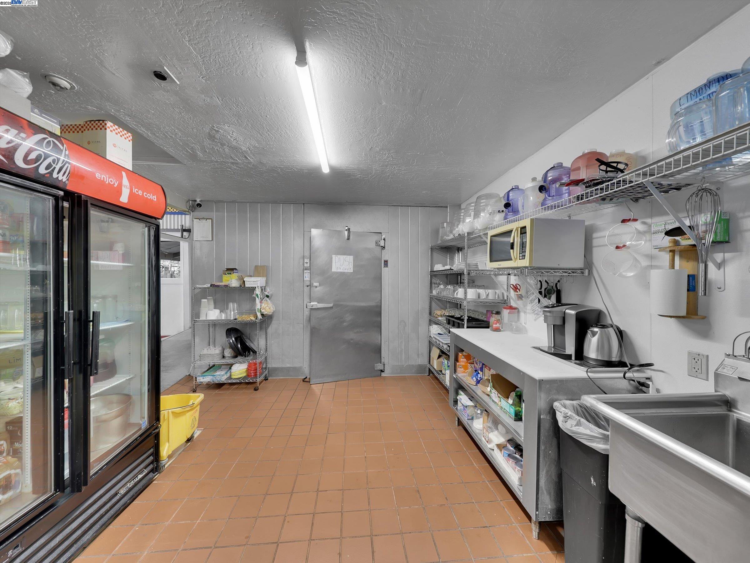 Detail Gallery Image 31 of 45 For , Hayward,  CA 94541 - – Beds | – Baths