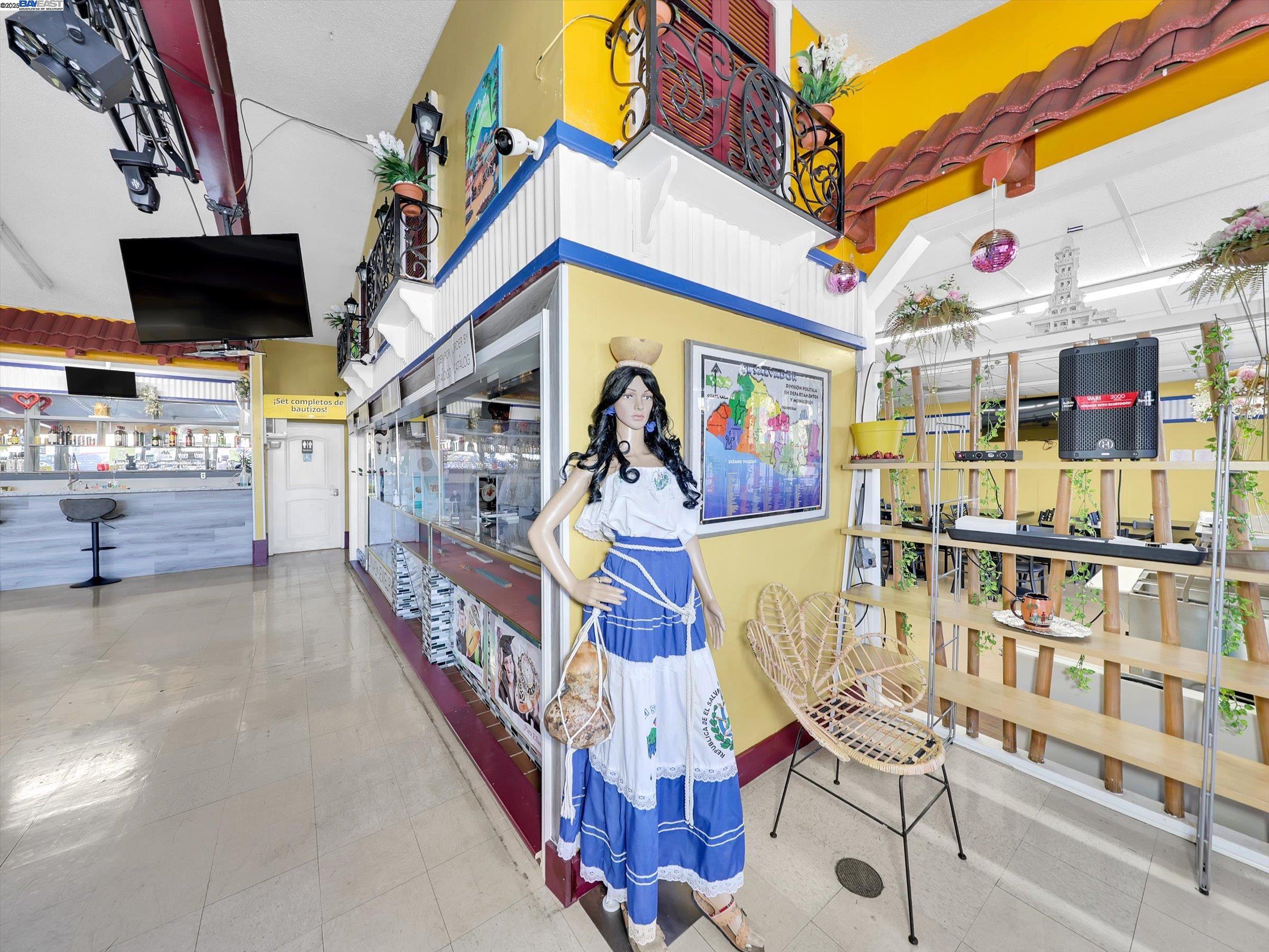 Detail Gallery Image 33 of 45 For , Hayward,  CA 94541 - – Beds | – Baths