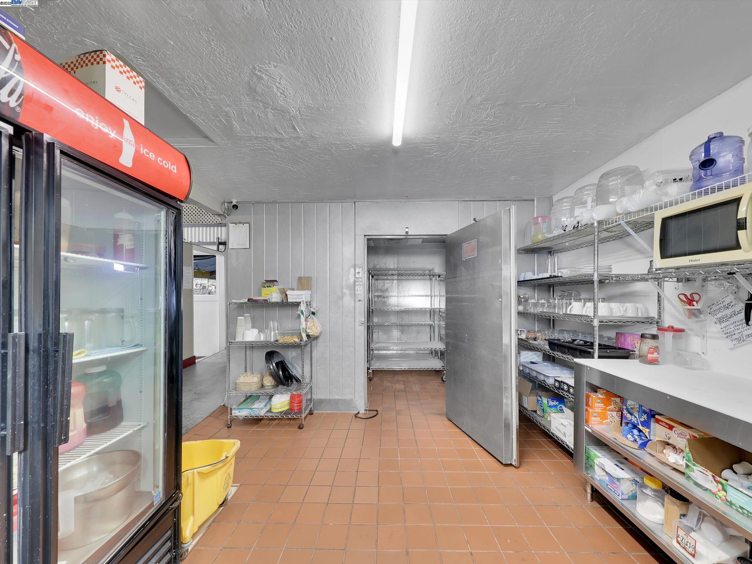 Detail Gallery Image 42 of 45 For , Hayward,  CA 94541 - – Beds | – Baths