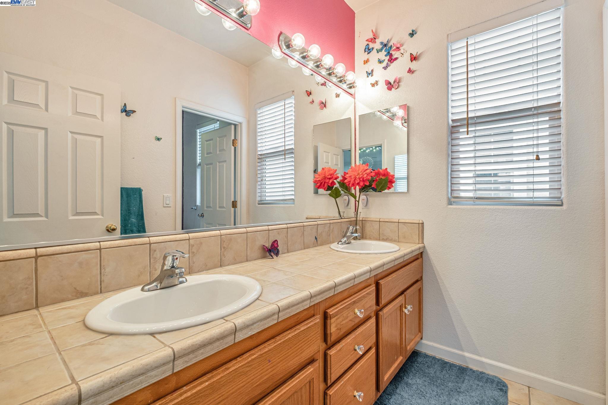 Detail Gallery Image 33 of 60 For 2815 Dune Cir, Hayward,  CA 94545 - 5 Beds | 3 Baths