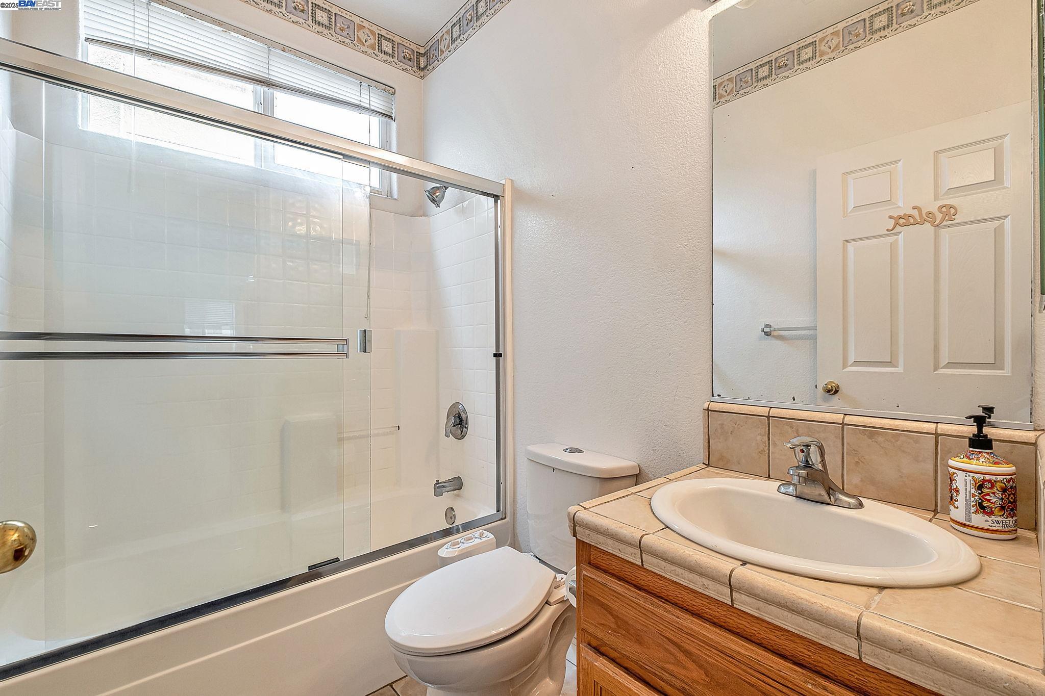 Detail Gallery Image 37 of 60 For 2815 Dune Cir, Hayward,  CA 94545 - 5 Beds | 3 Baths