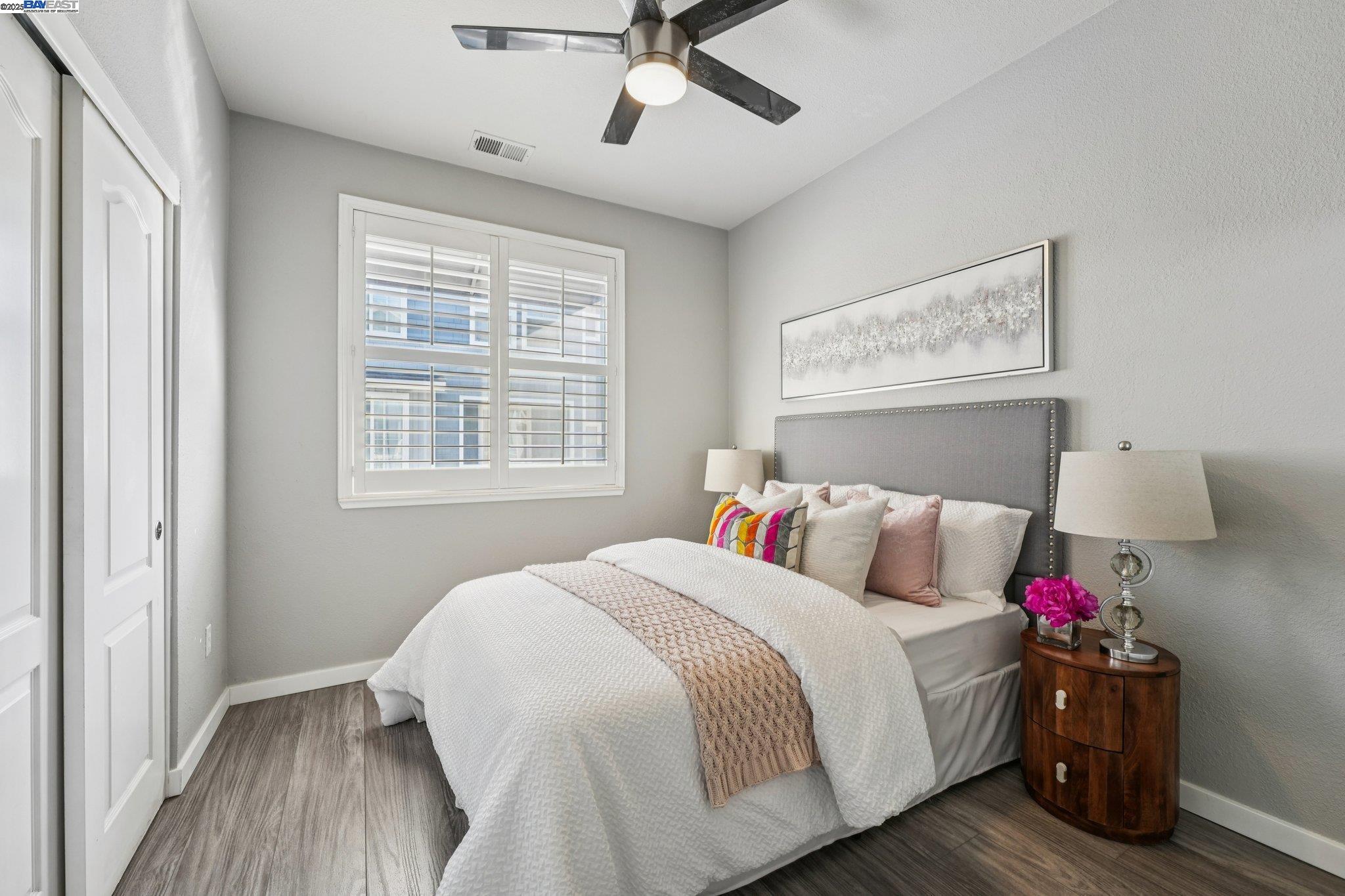 Detail Gallery Image 13 of 38 For 640 Mesa Cir, Hayward,  CA 94541 - 3 Beds | 3 Baths