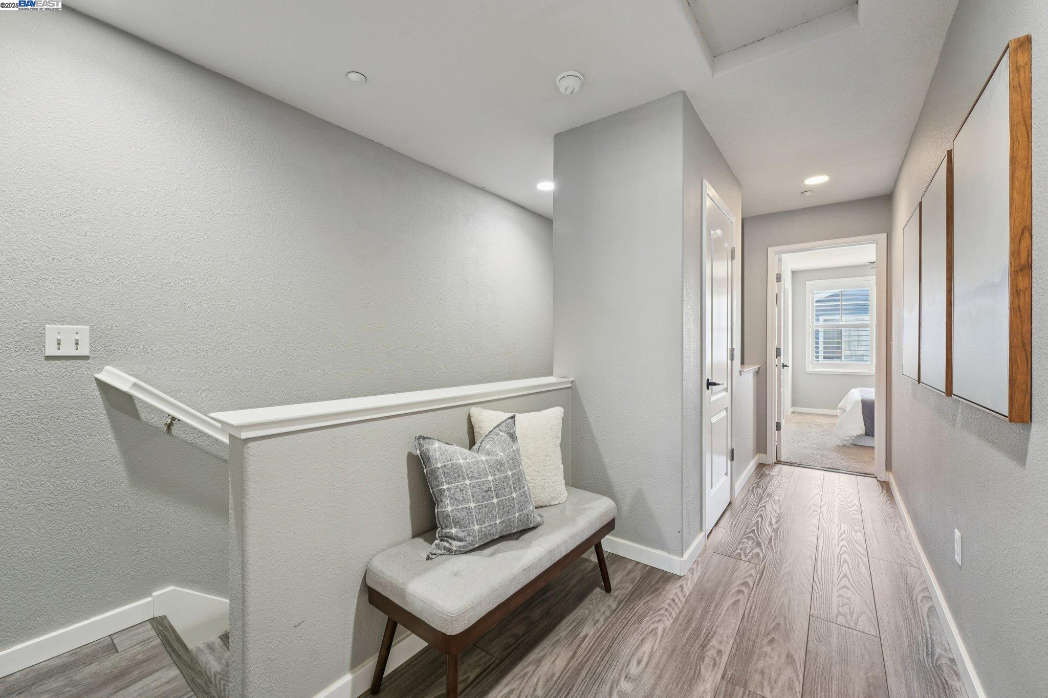 Detail Gallery Image 16 of 38 For 640 Mesa Cir, Hayward,  CA 94541 - 3 Beds | 3 Baths