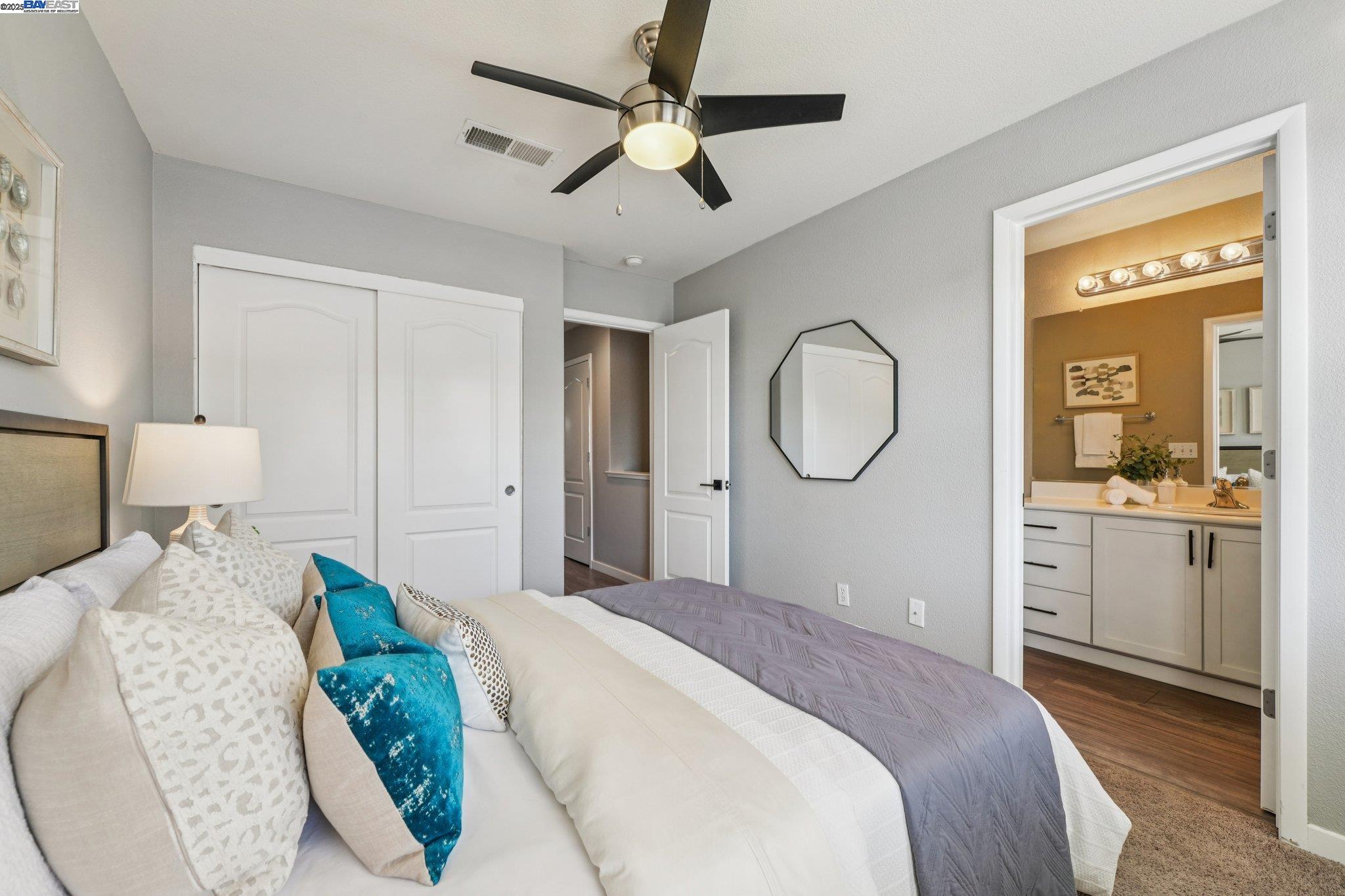 Detail Gallery Image 23 of 38 For 640 Mesa Cir, Hayward,  CA 94541 - 3 Beds | 3 Baths