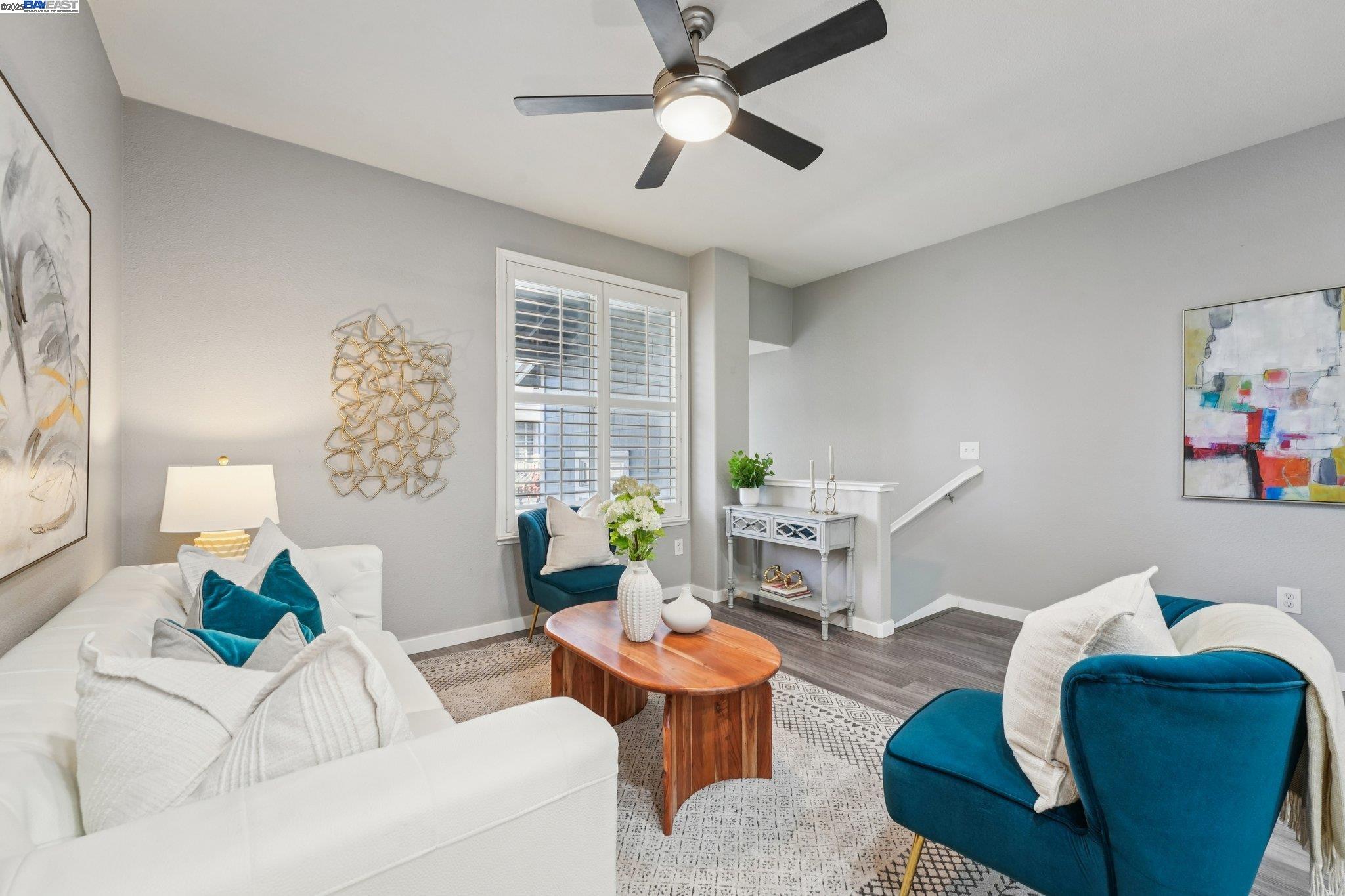 Detail Gallery Image 7 of 38 For 640 Mesa Cir, Hayward,  CA 94541 - 3 Beds | 3 Baths