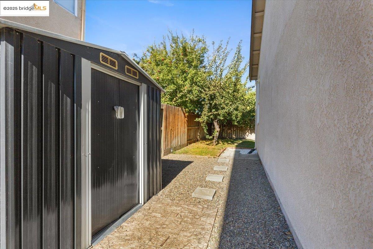 Detail Gallery Image 41 of 41 For 433 Montclair Ln, Tracy,  CA 95376 - 3 Beds | 2 Baths