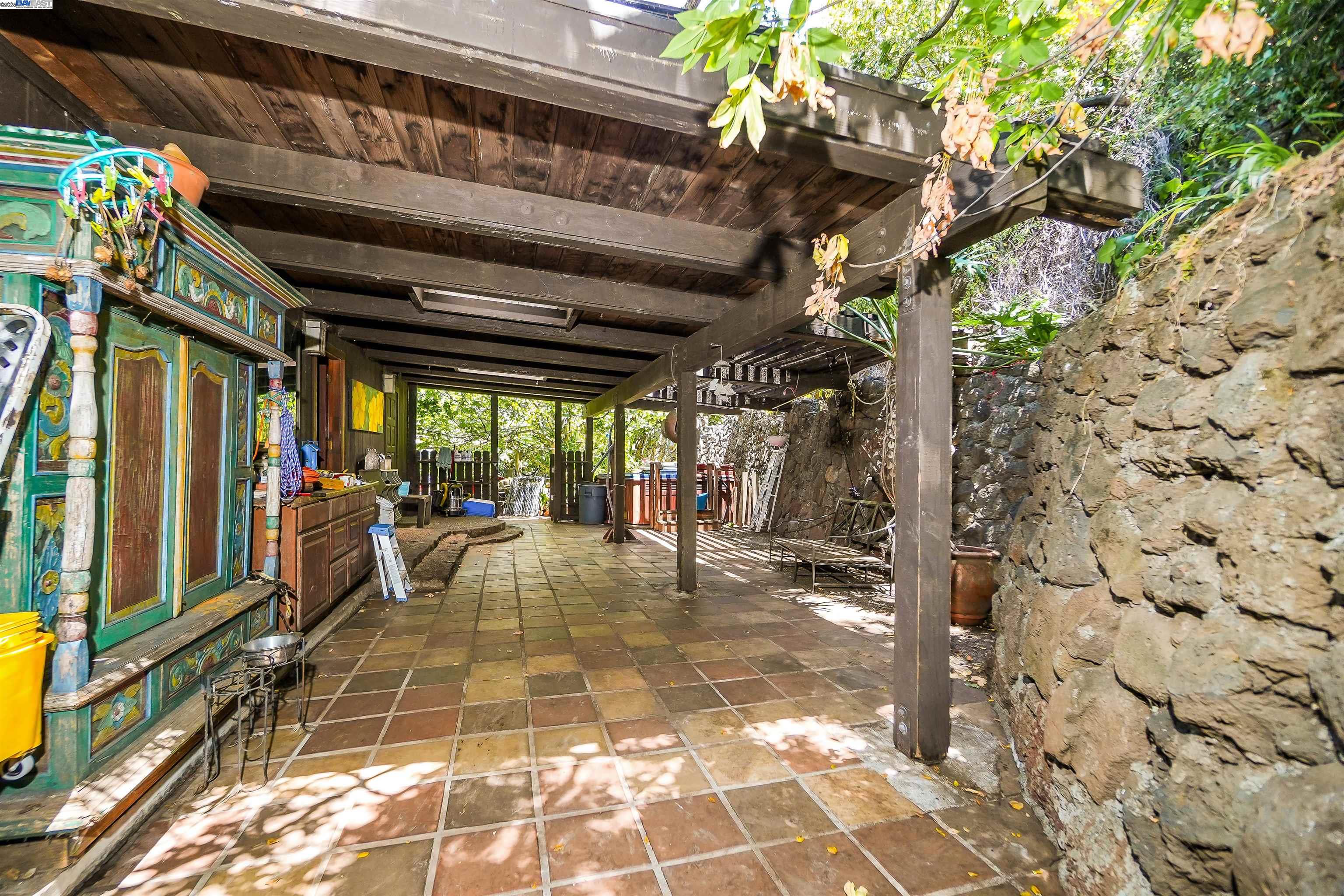 Detail Gallery Image 45 of 58 For 21 Red Rock Way, San Rafael,  CA 94903-3840 - 3 Beds | 2/1 Baths