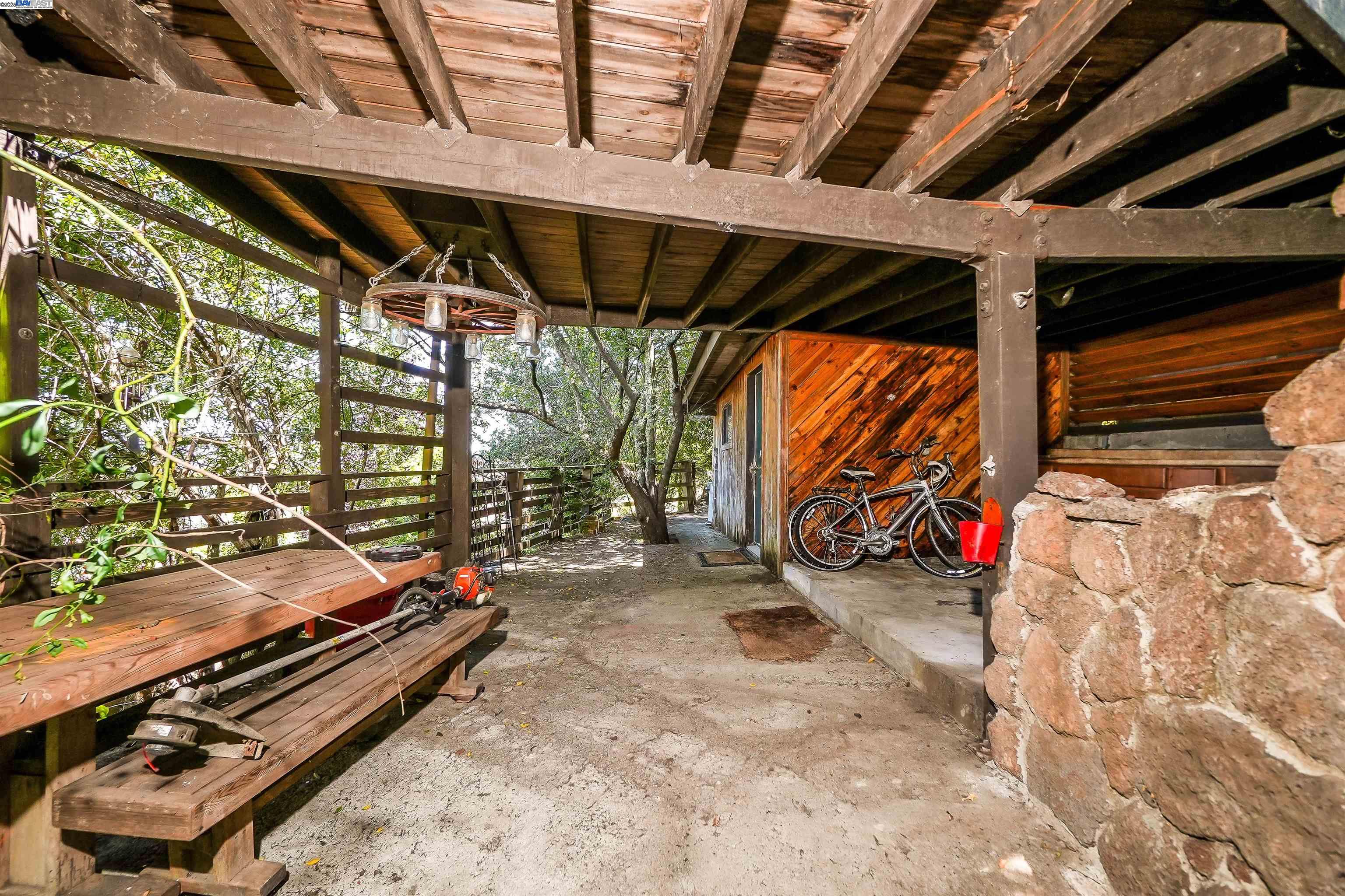 Detail Gallery Image 48 of 58 For 21 Red Rock Way, San Rafael,  CA 94903-3840 - 3 Beds | 2/1 Baths