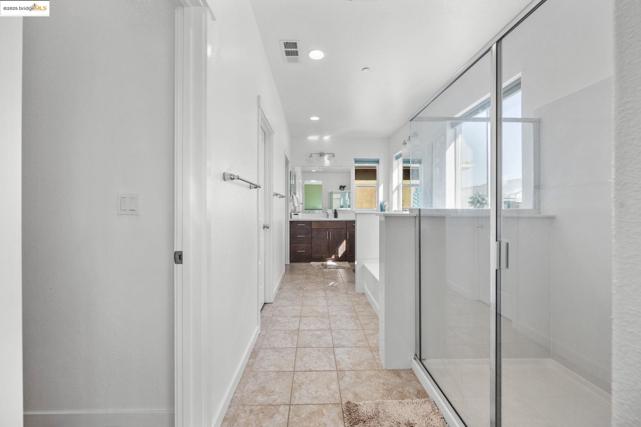 Detail Gallery Image 16 of 56 For 732 Westmoor Cir, Oakley,  CA 94561 - 4 Beds | 3 Baths