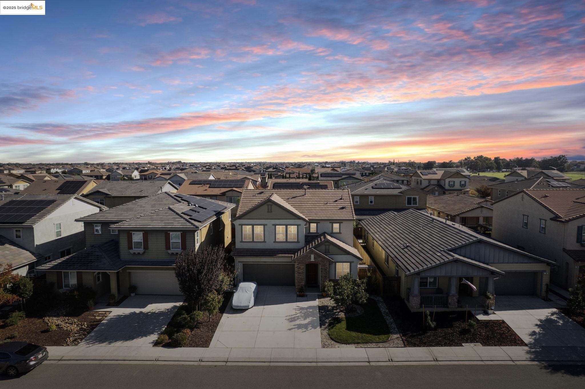 Detail Gallery Image 5 of 56 For 732 Westmoor Cir, Oakley,  CA 94561 - 4 Beds | 3 Baths
