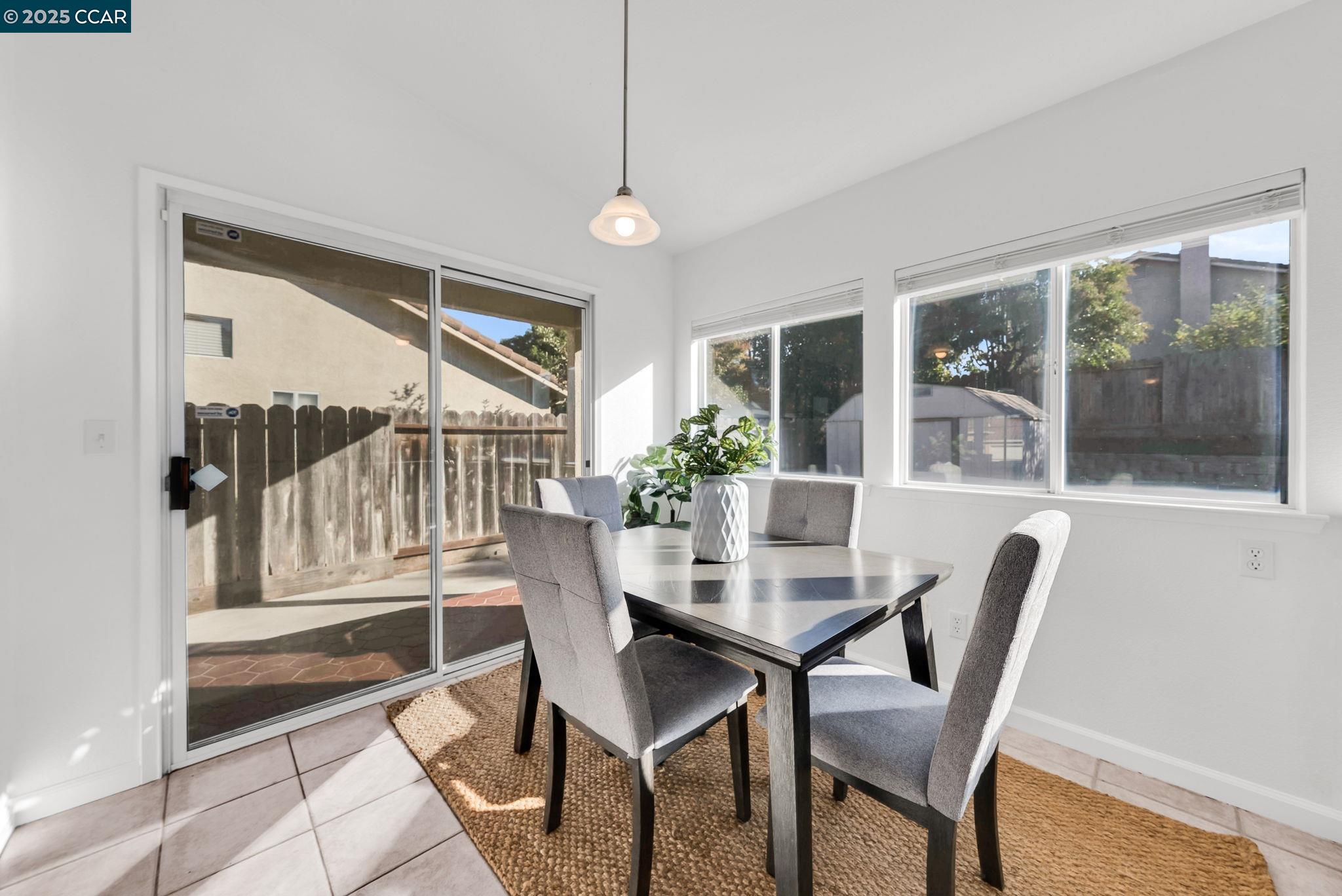 Detail Gallery Image 16 of 40 For 1971 Glarner St, Hollister,  CA 95023 - 3 Beds | 2 Baths