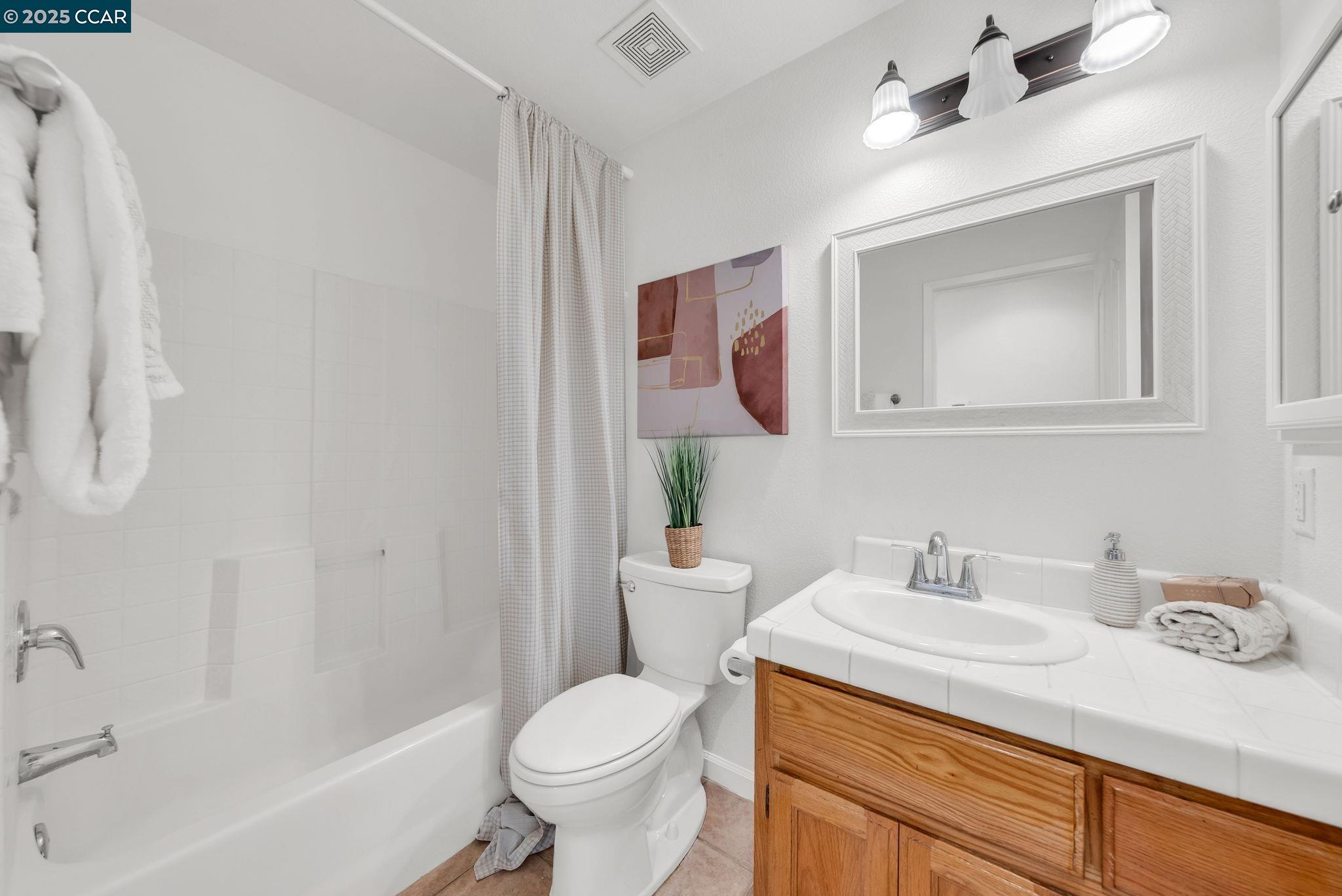 Detail Gallery Image 19 of 40 For 1971 Glarner St, Hollister,  CA 95023 - 3 Beds | 2 Baths