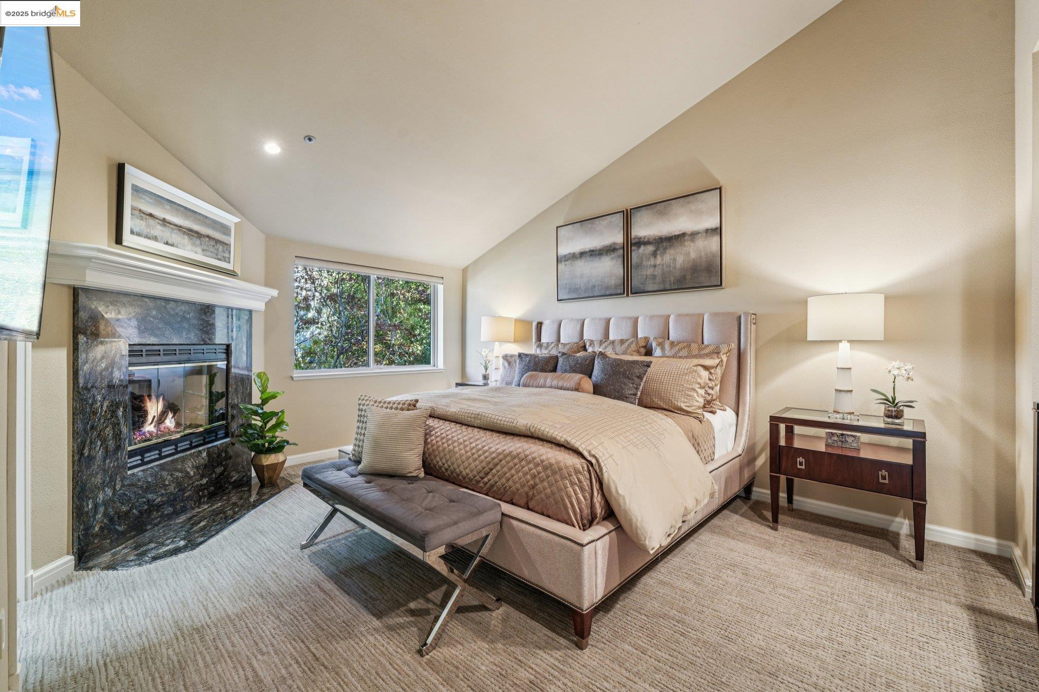 Detail Gallery Image 25 of 59 For 105 Starview Ct, Oakland,  CA 94618 - 3 Beds | 2/1 Baths