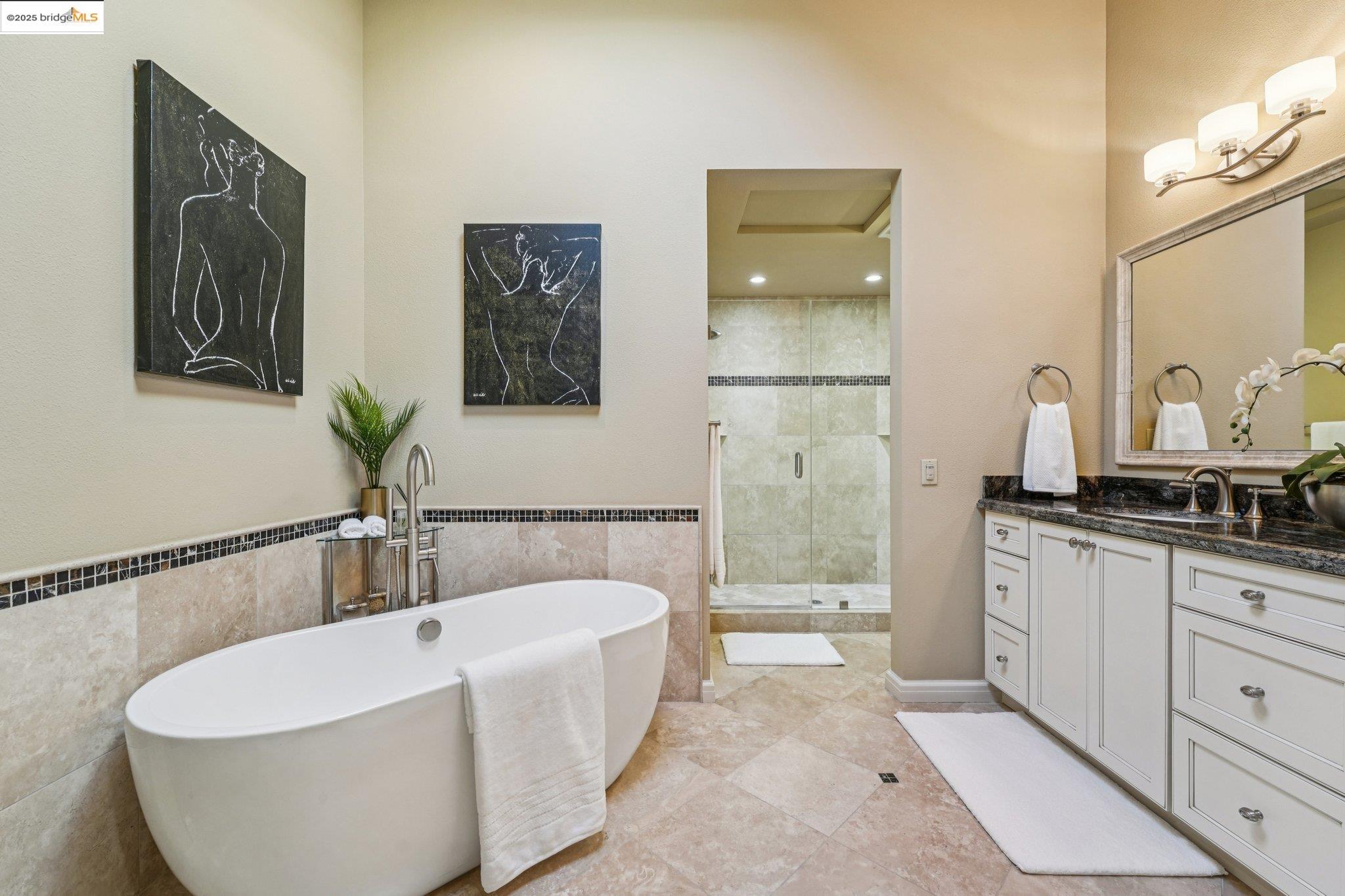 Detail Gallery Image 29 of 59 For 105 Starview Ct, Oakland,  CA 94618 - 3 Beds | 2/1 Baths