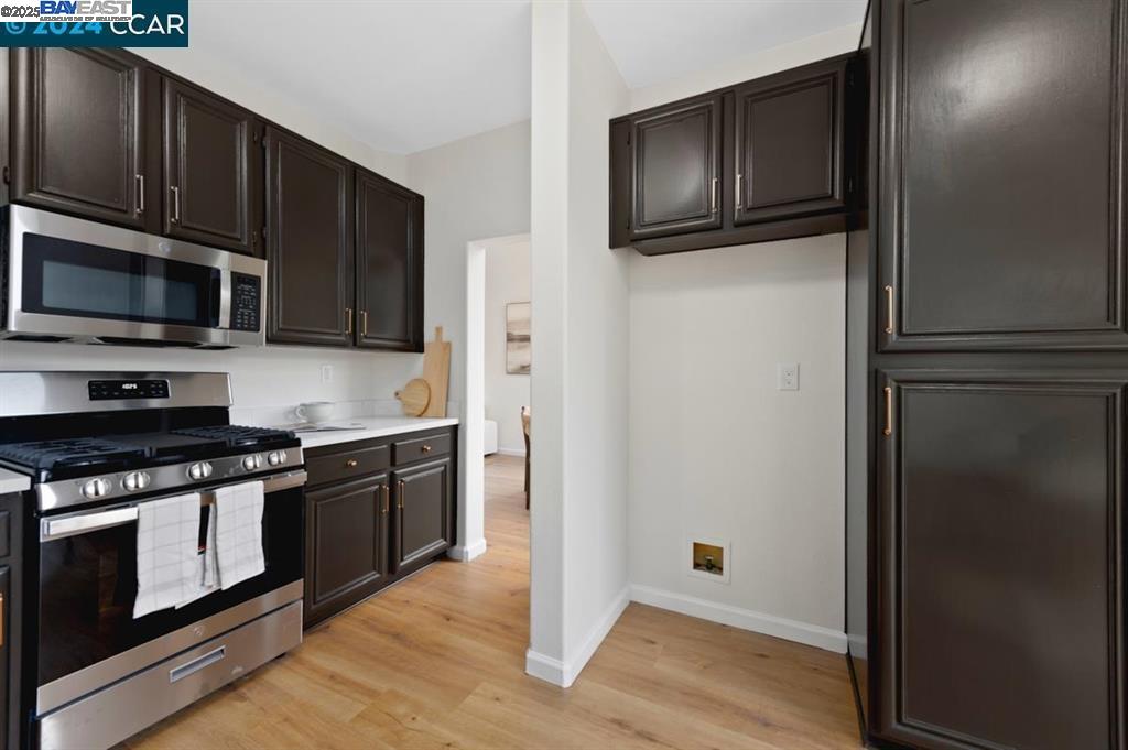 Detail Gallery Image 11 of 32 For 4433 Whitehoof Way, Antioch,  CA 94531 - 4 Beds | 2/1 Baths