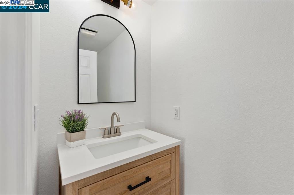 Detail Gallery Image 18 of 32 For 4433 Whitehoof Way, Antioch,  CA 94531 - 4 Beds | 2/1 Baths