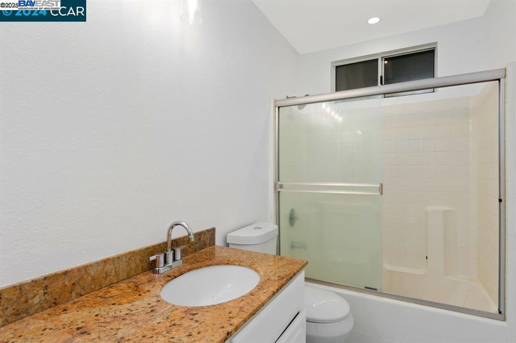 Detail Gallery Image 25 of 32 For 4433 Whitehoof Way, Antioch,  CA 94531 - 4 Beds | 2/1 Baths