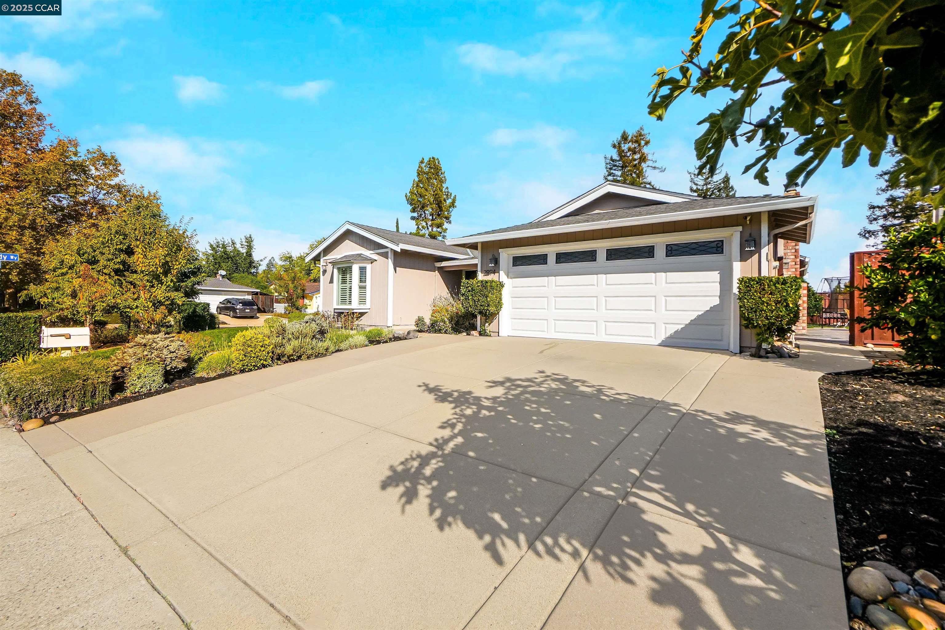 Detail Gallery Image 4 of 60 For 2994 Marlboro Way, San Ramon,  CA 94583 - 3 Beds | 2 Baths
