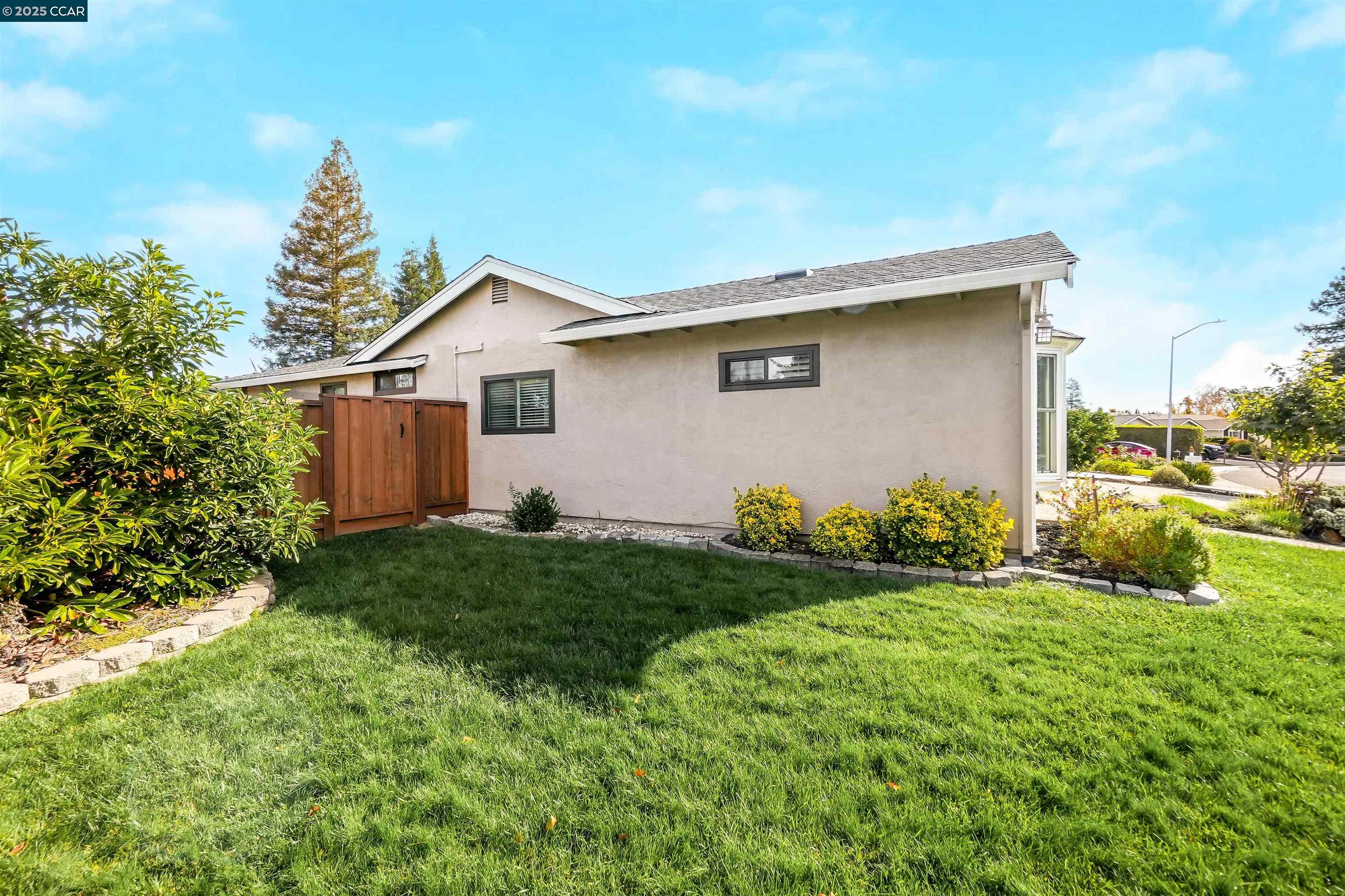 Detail Gallery Image 6 of 60 For 2994 Marlboro Way, San Ramon,  CA 94583 - 3 Beds | 2 Baths