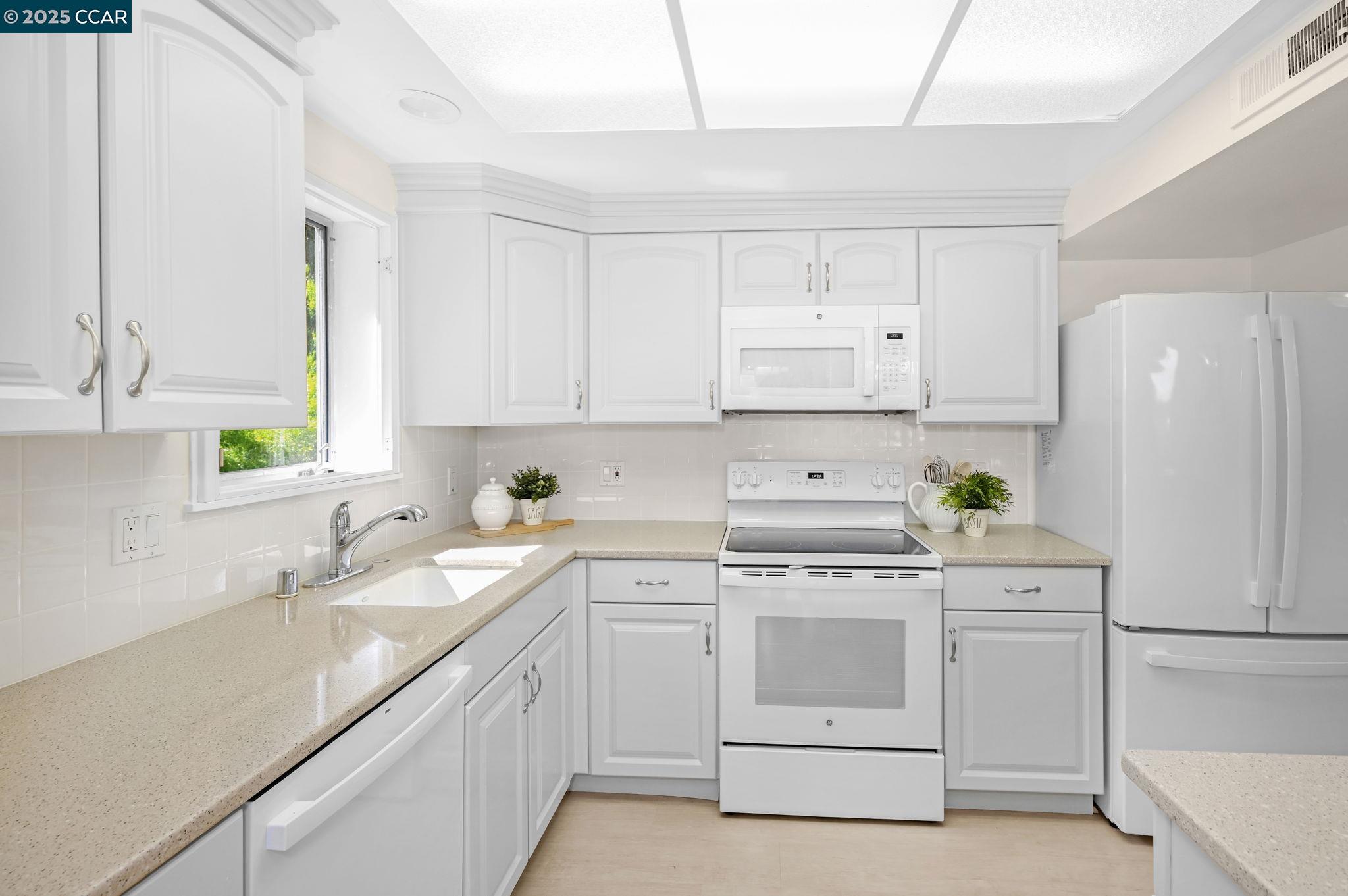 Photo #15: 41116782 Listing: Photo #15