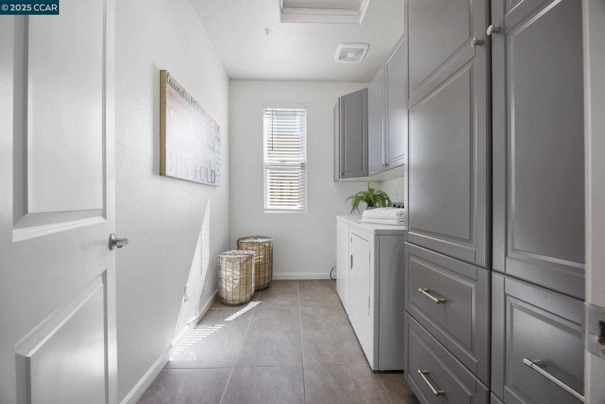 Detail Gallery Image 17 of 59 For 951 Dainty Ave, Brentwood,  CA 94513 - 5 Beds | 3/1 Baths