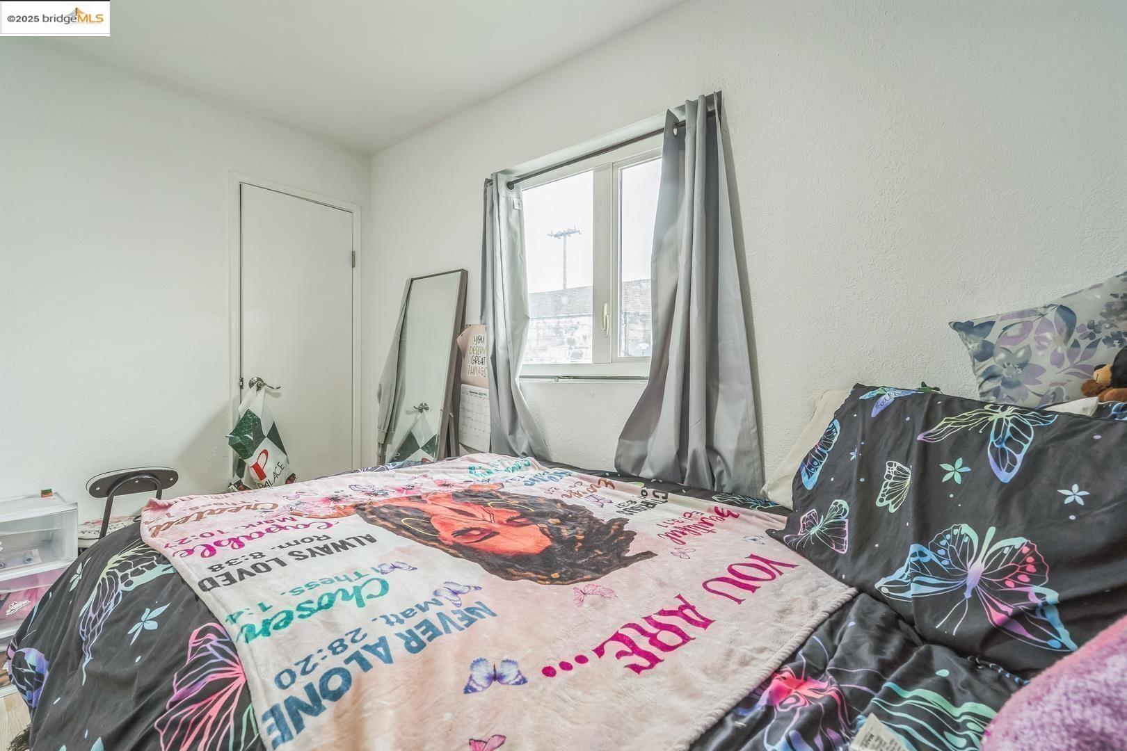 Detail Gallery Image 23 of 32 For 874 Pine St, Oakland,  CA 94607 - 3 Beds | 2/1 Baths