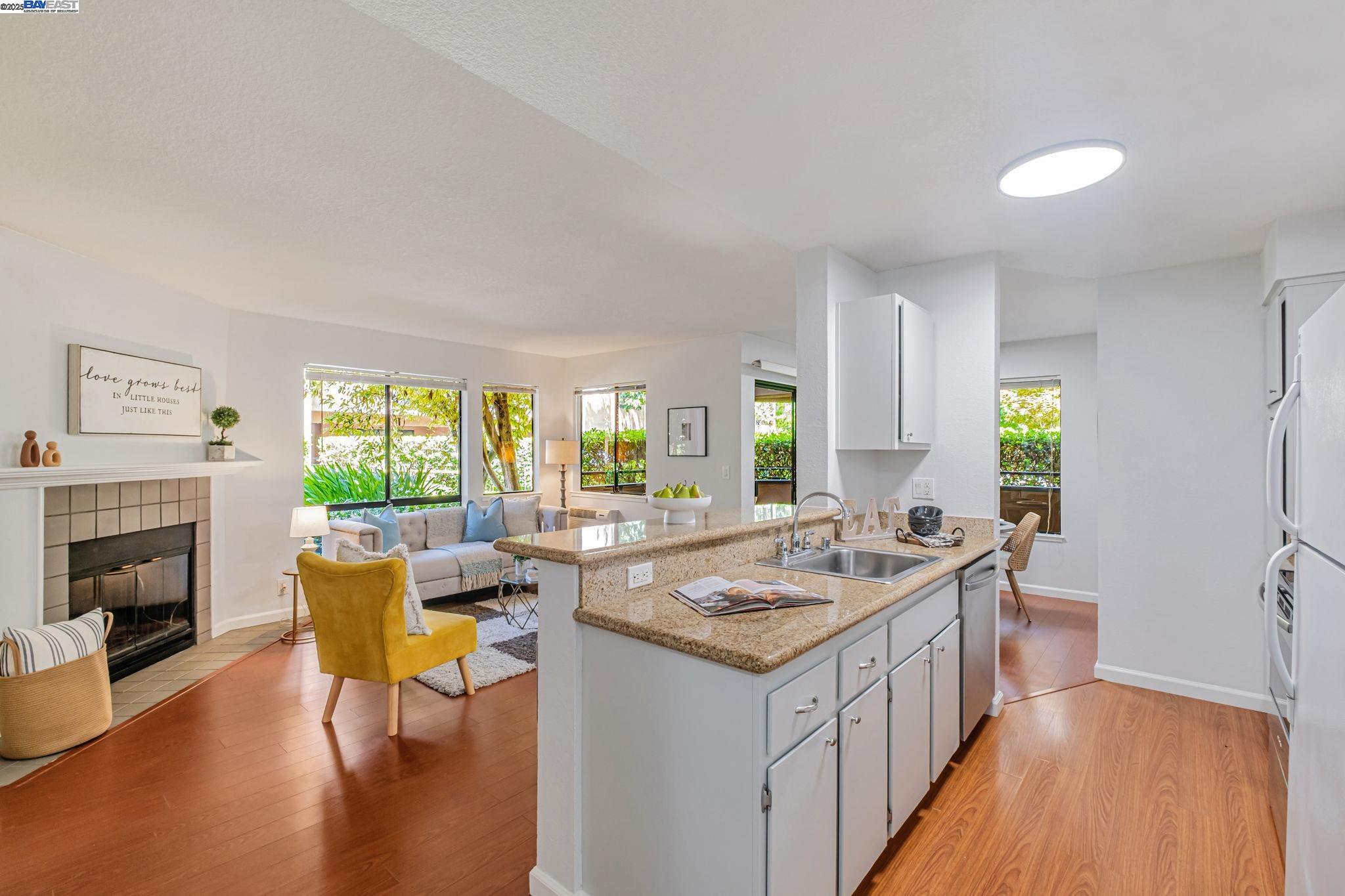 Detail Gallery Image 4 of 46 For 39199 Guardino Drive #179,  Fremont,  CA 94538 - 2 Beds | 2 Baths