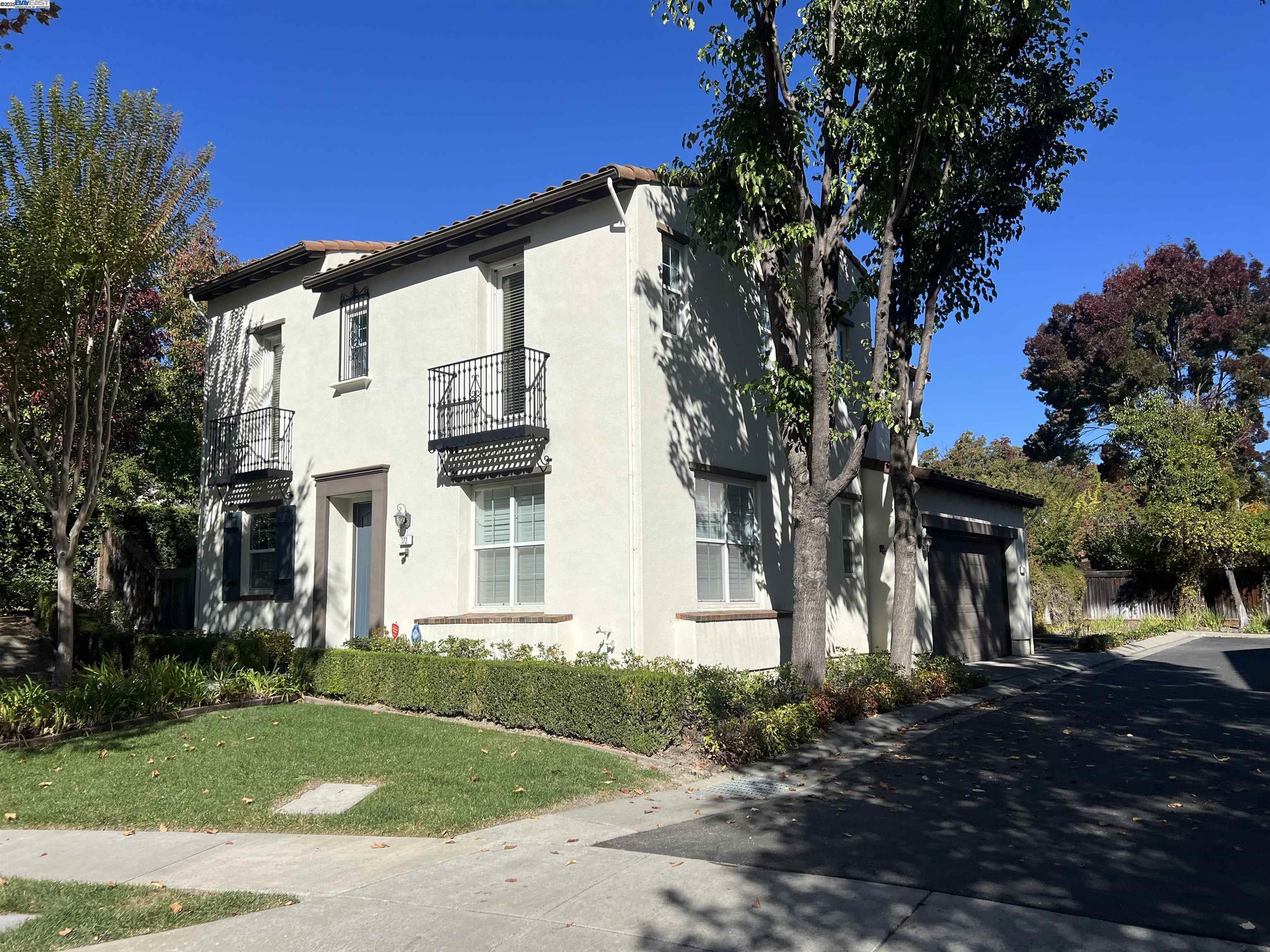 Detail Gallery Image 2 of 16 For 172 Maidenhair Ct, San Ramon,  CA 94582 - 3 Beds | 2/1 Baths