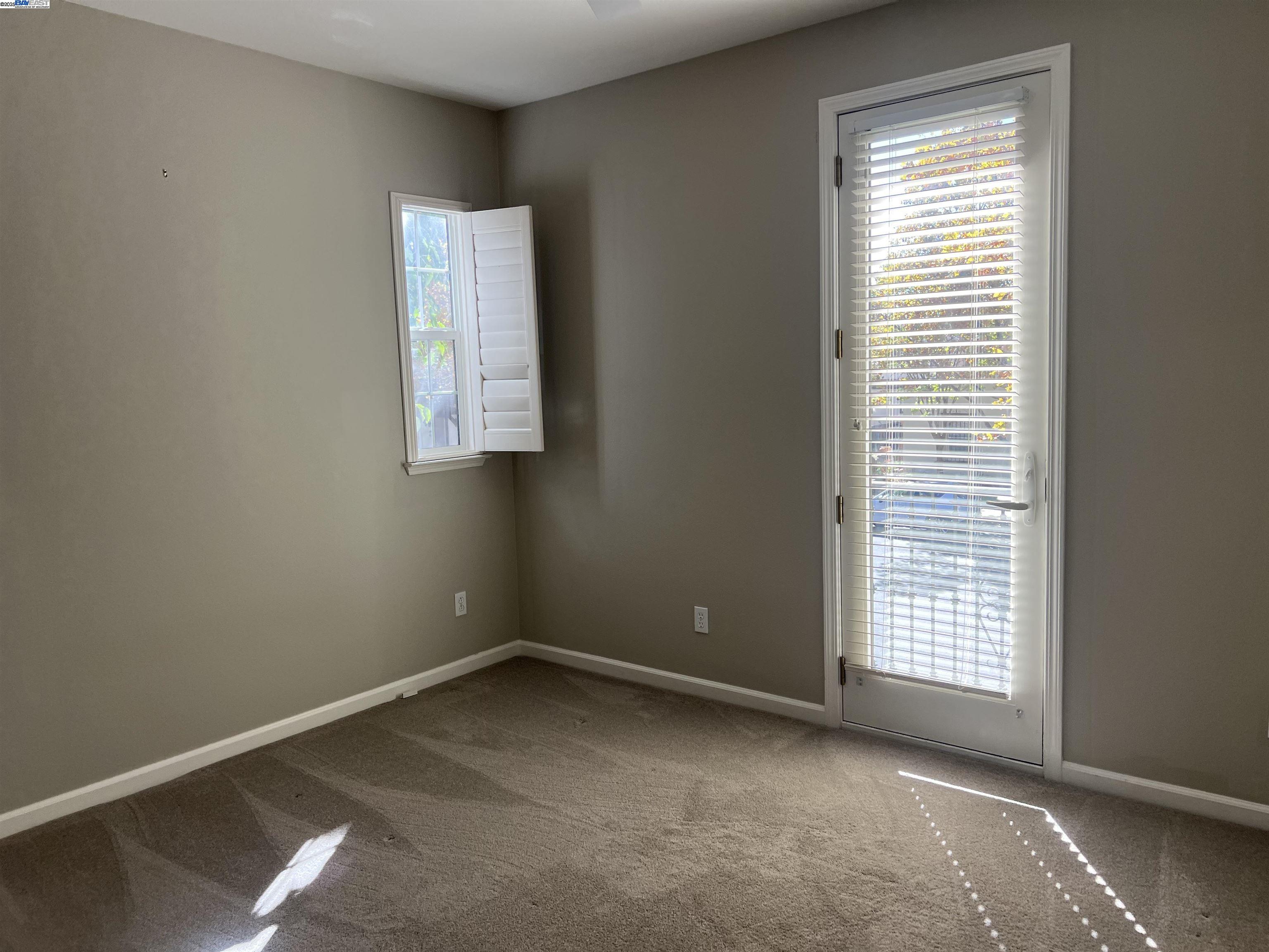 Detail Gallery Image 13 of 16 For 172 Maidenhair Ct, San Ramon,  CA 94582 - 3 Beds | 2/1 Baths