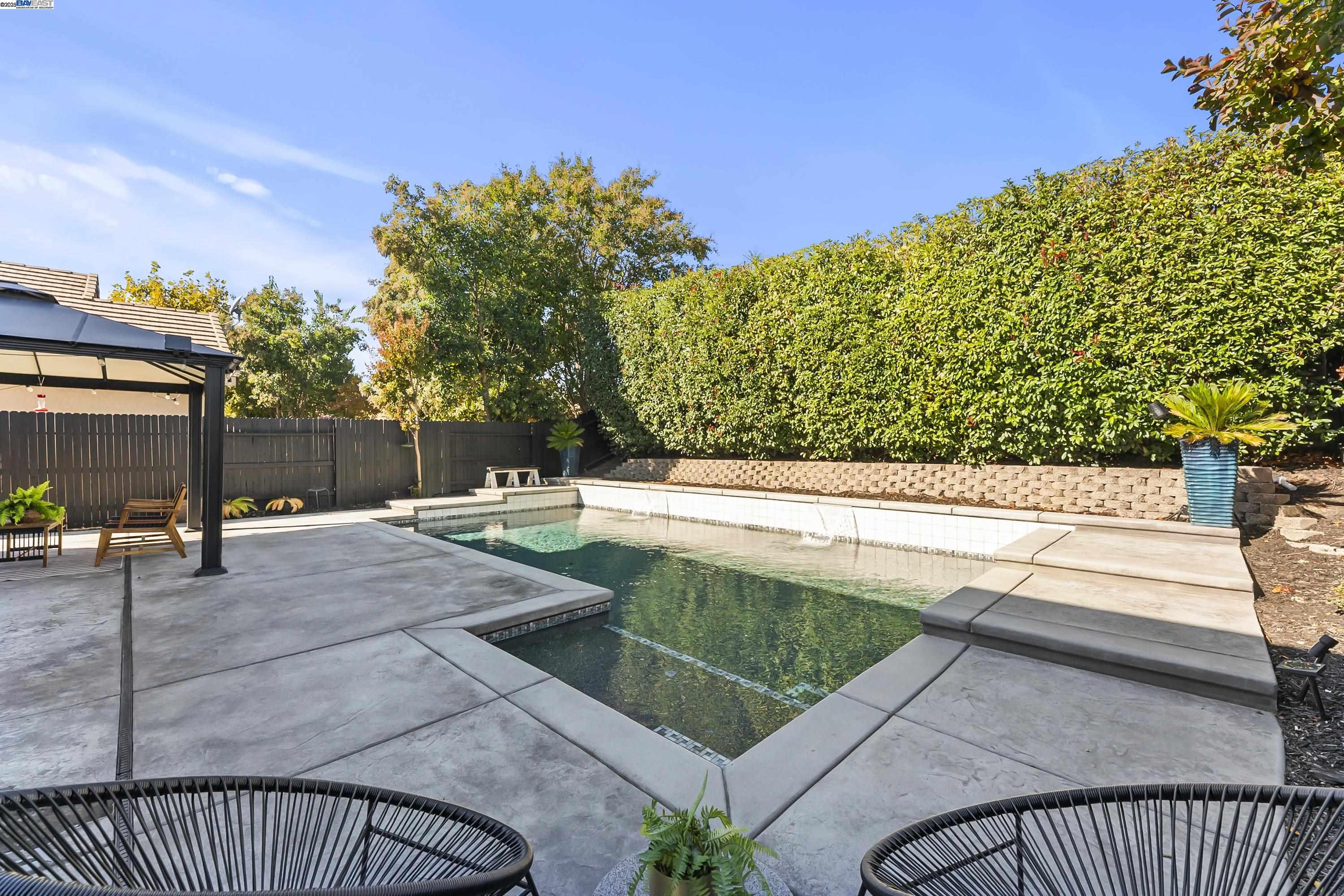 Detail Gallery Image 18 of 21 For 309 Aspen Ct, Roseville,  CA 95678 - 5 Beds | 3 Baths