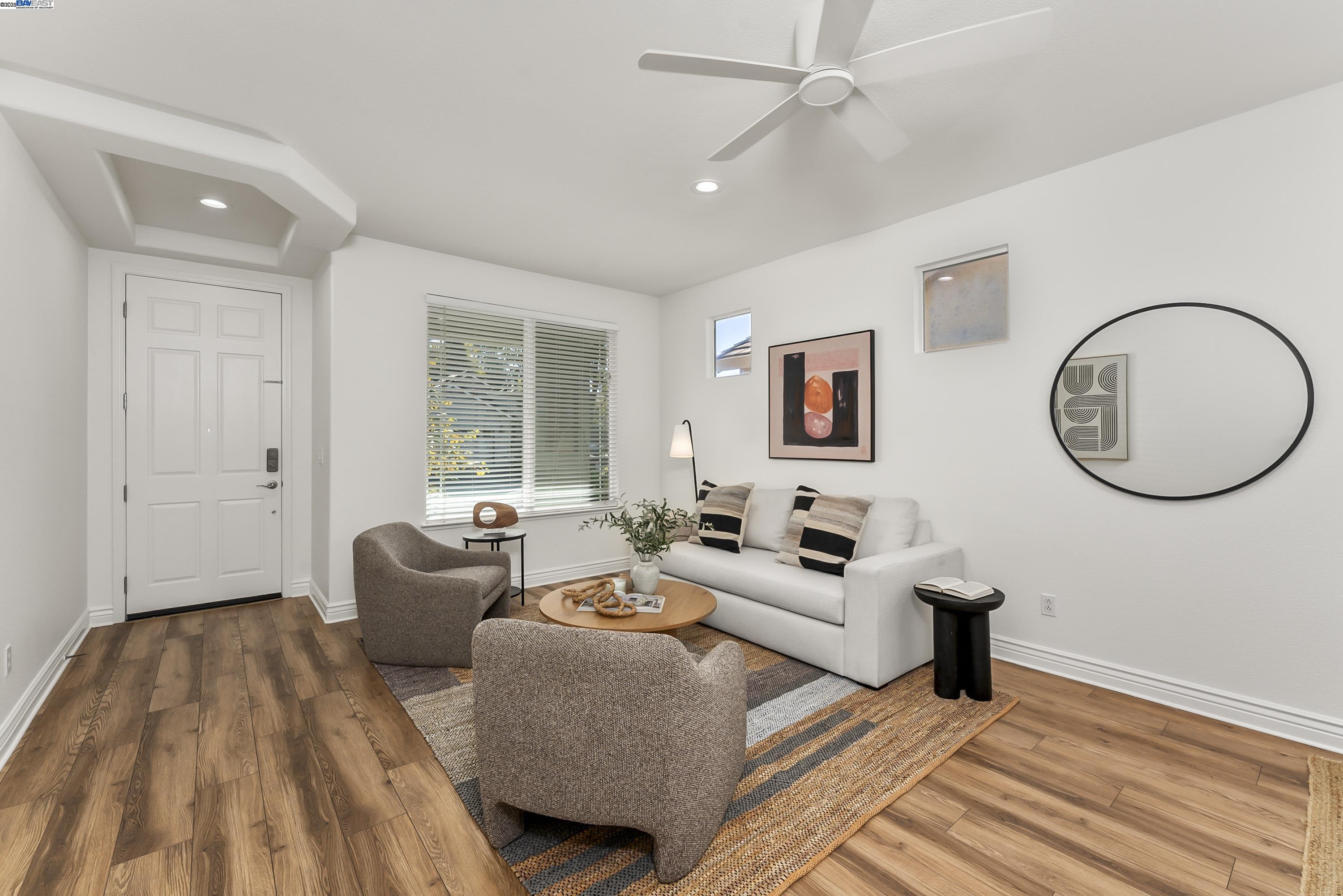 Detail Gallery Image 5 of 21 For 309 Aspen Ct, Roseville,  CA 95678 - 5 Beds | 3 Baths