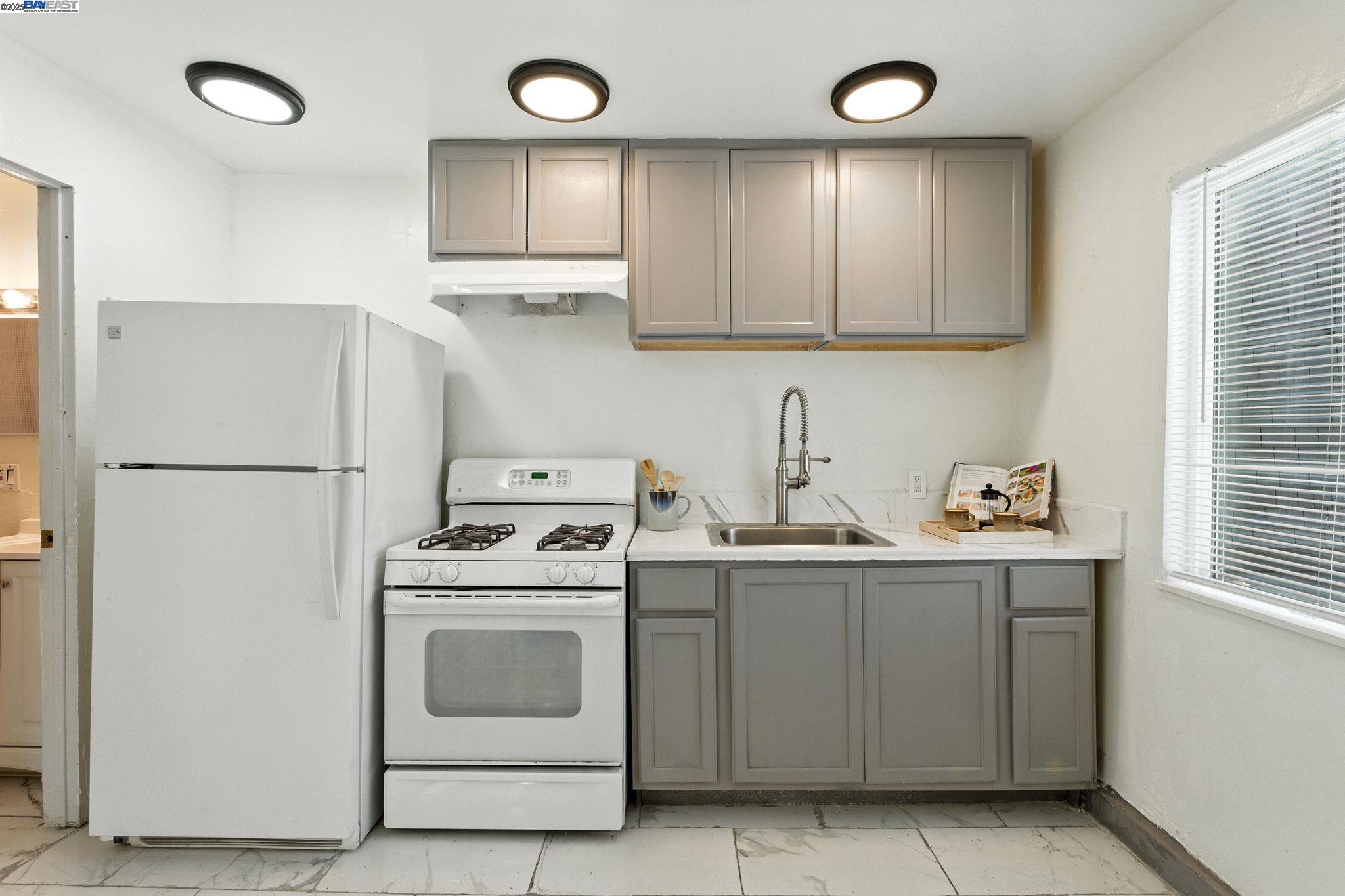 Detail Gallery Image 24 of 32 For 840 Oak St, Alameda,  CA 94501 - – Beds | – Baths